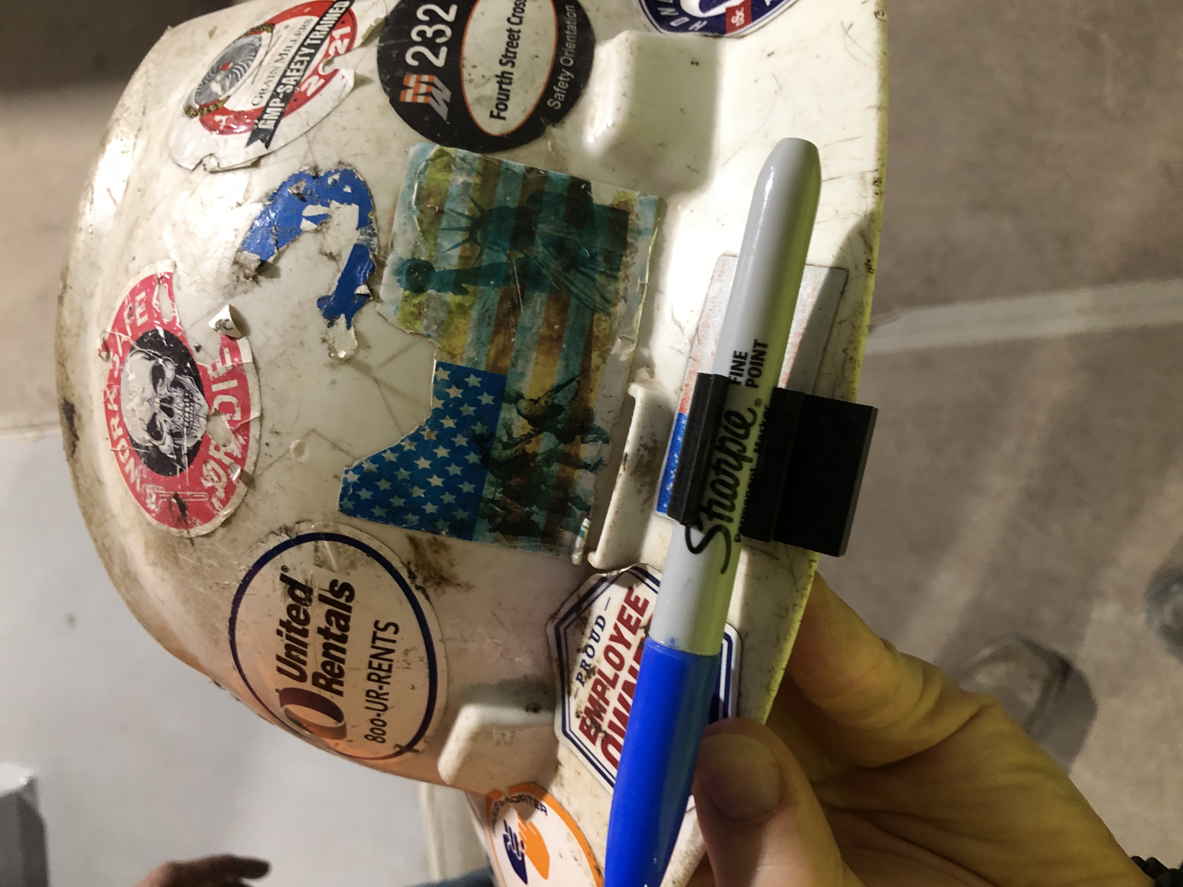 Hardhat Sharpie Clip V2