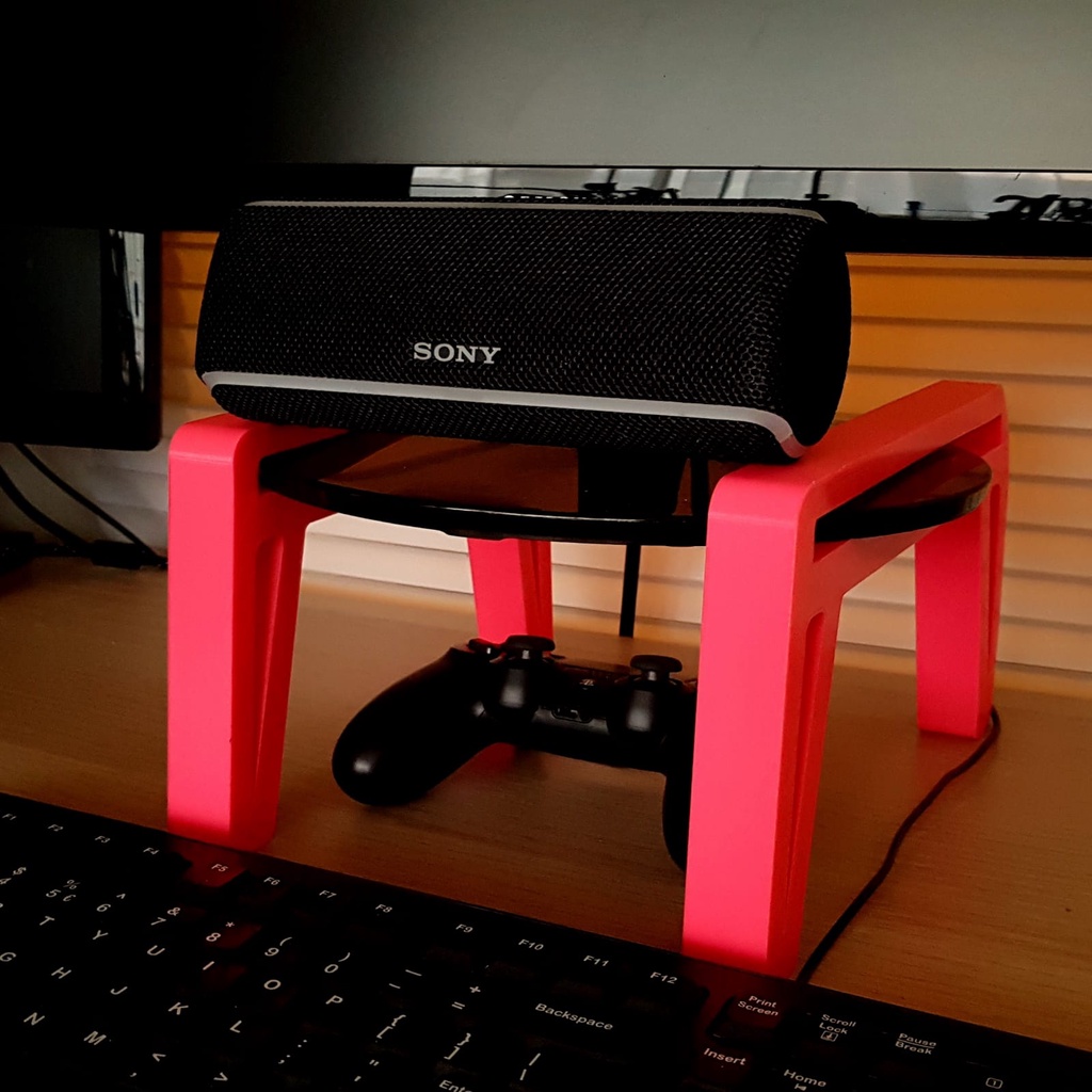 LCD Monitor Riser by Kenny "XDr4g0nX" Verhoeven Download free STL