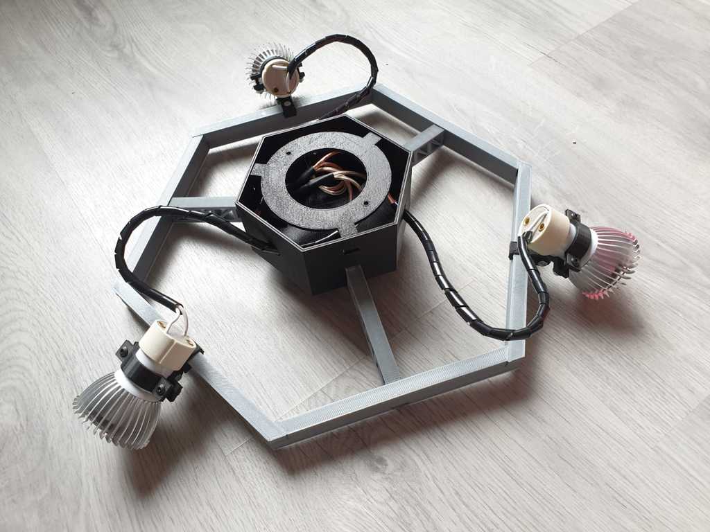 Miniatura 2 do modelo 3D Hex Ceiling Light