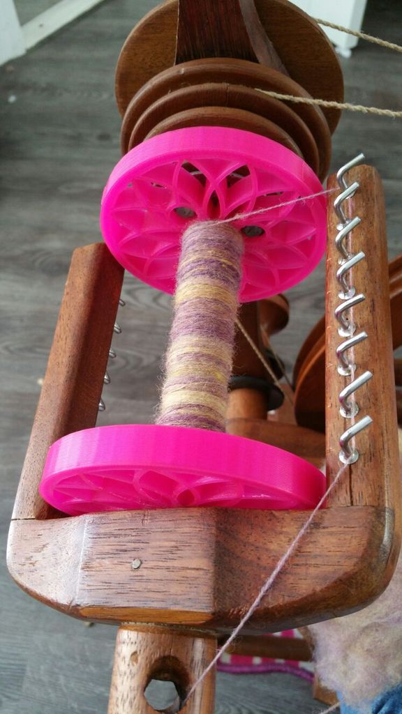 Scottish Tension Spinning Wheel Bobbin by Kenny "XDr4g0nX" Verhoeven