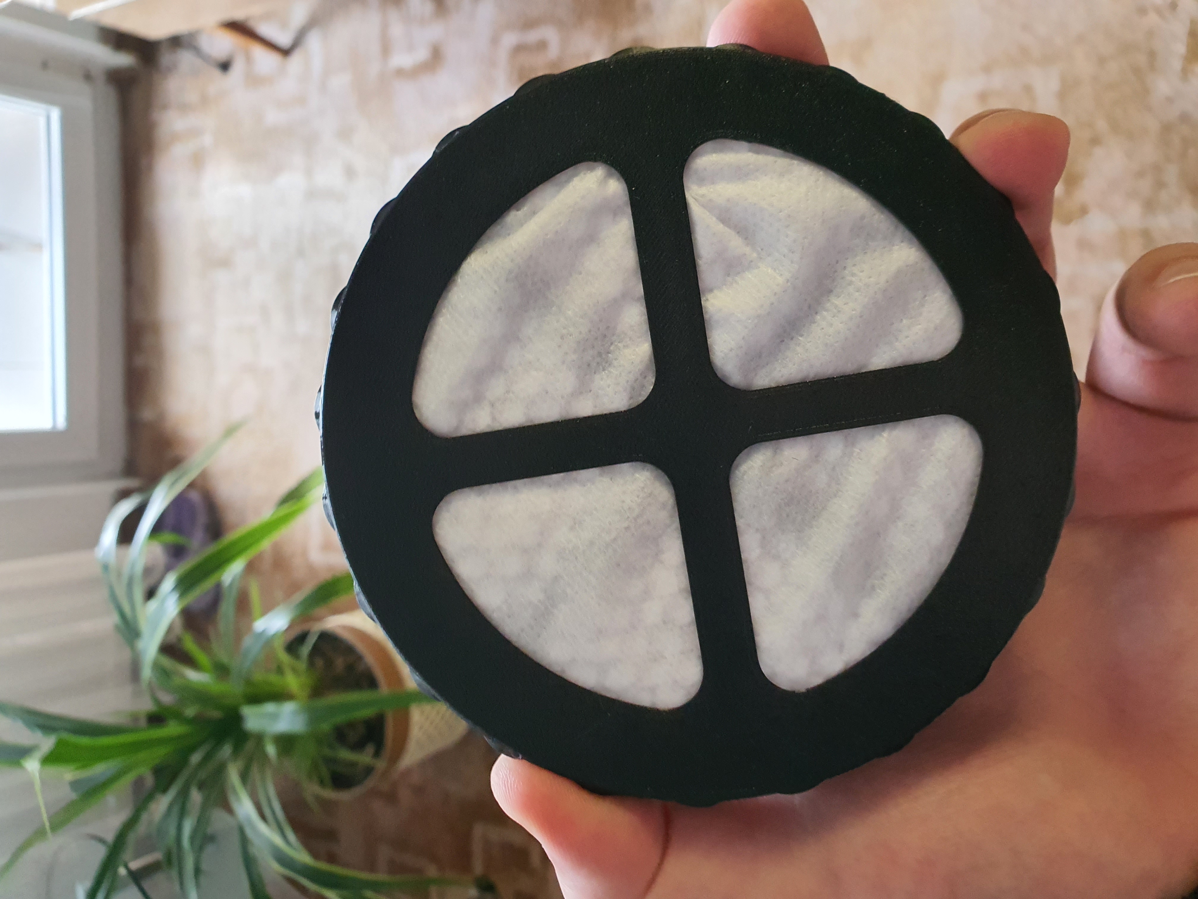 Threaded cover for kombucha brewing remix