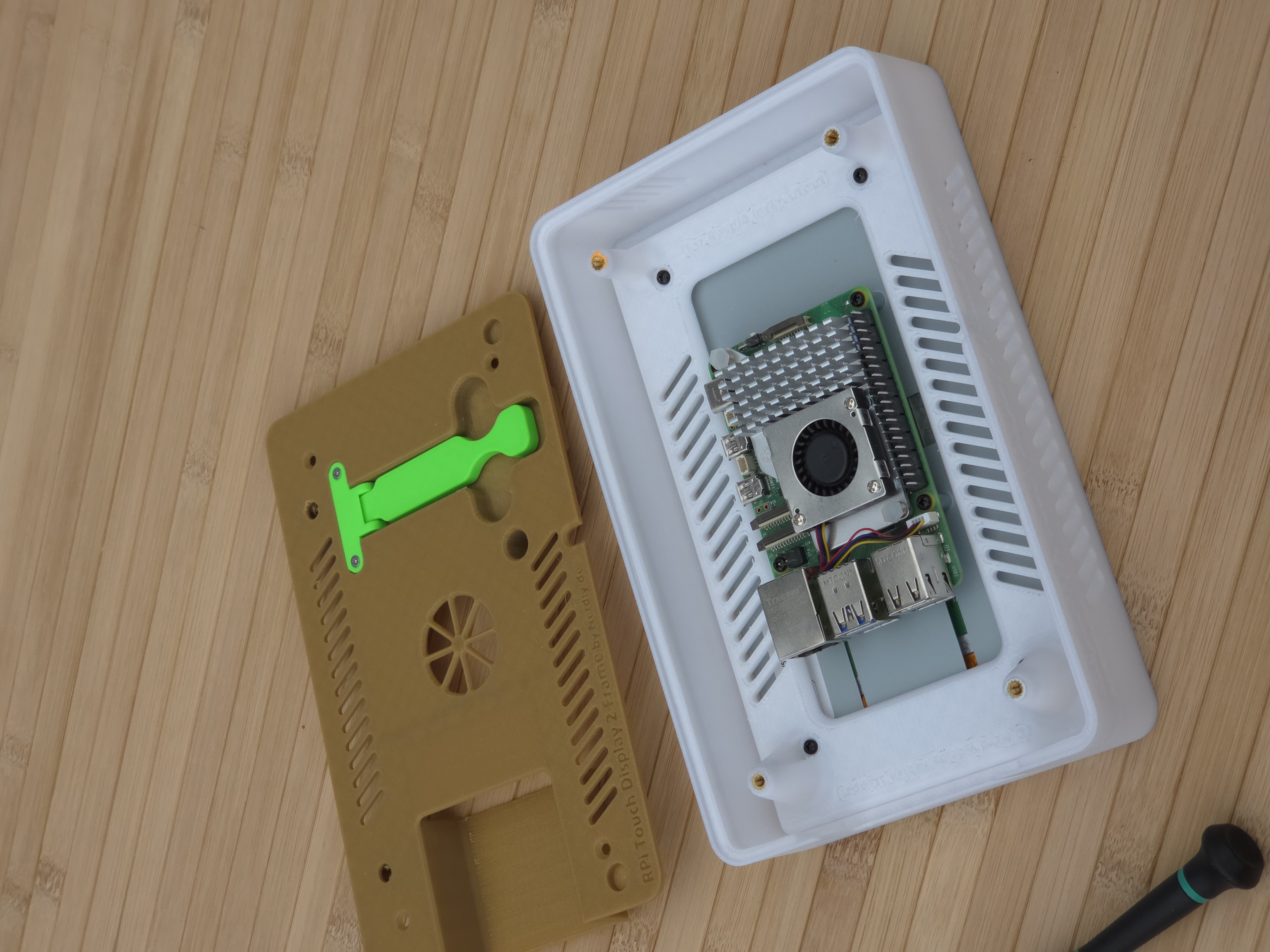 Raspberry Pi  7" Touch Display 2 Frame for RaspberryPi 5 - Horizontal - incl. Cutout - by Nerdiy.de — miniatura 11