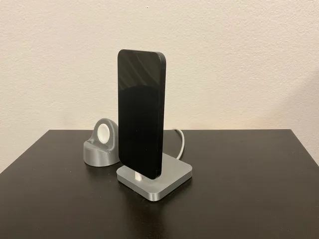 iPhone stand