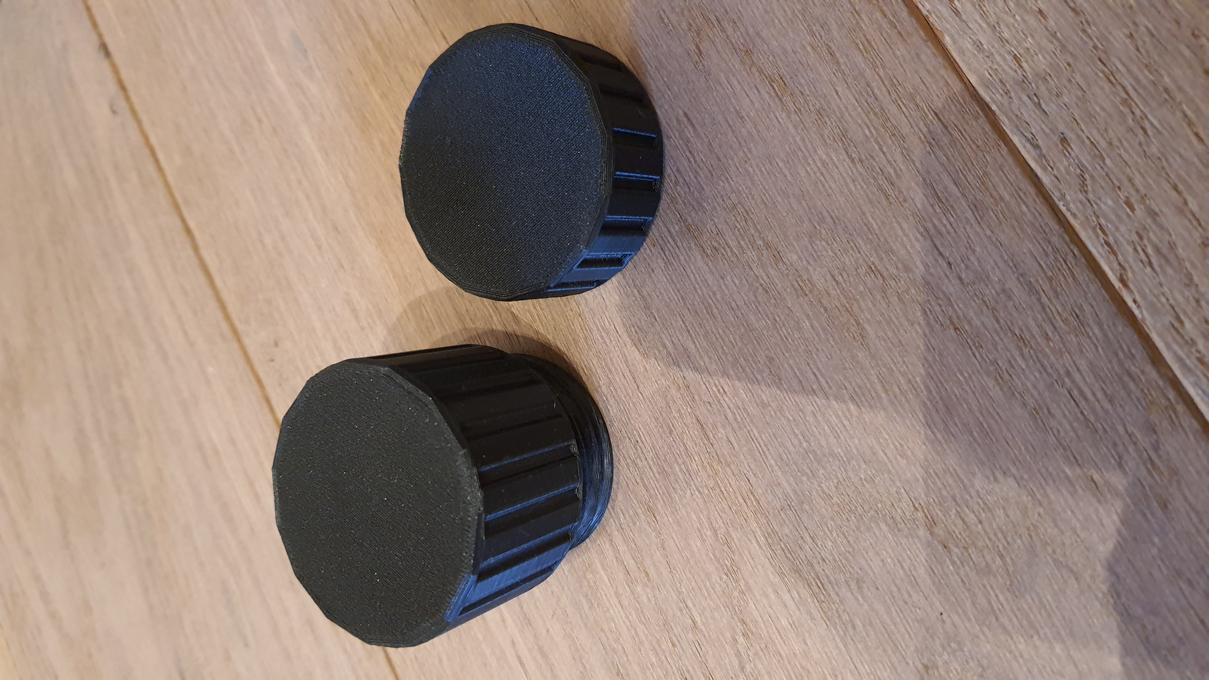 Miniatura 7 do modelo 3D container with screw cap