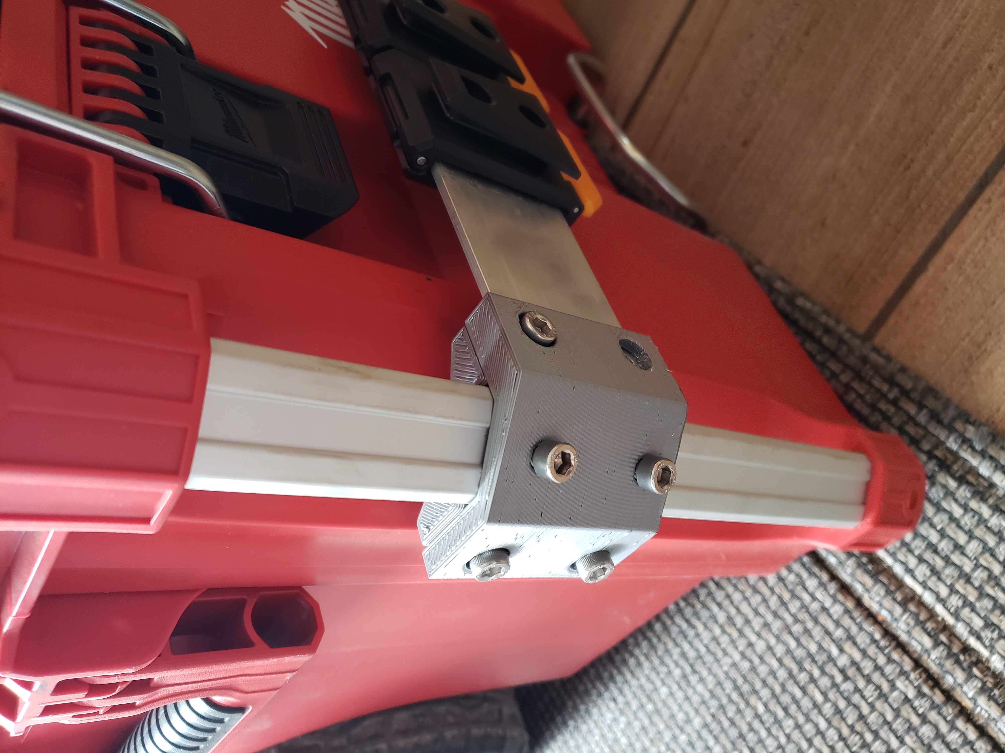 Cliptech bar mount for Packout