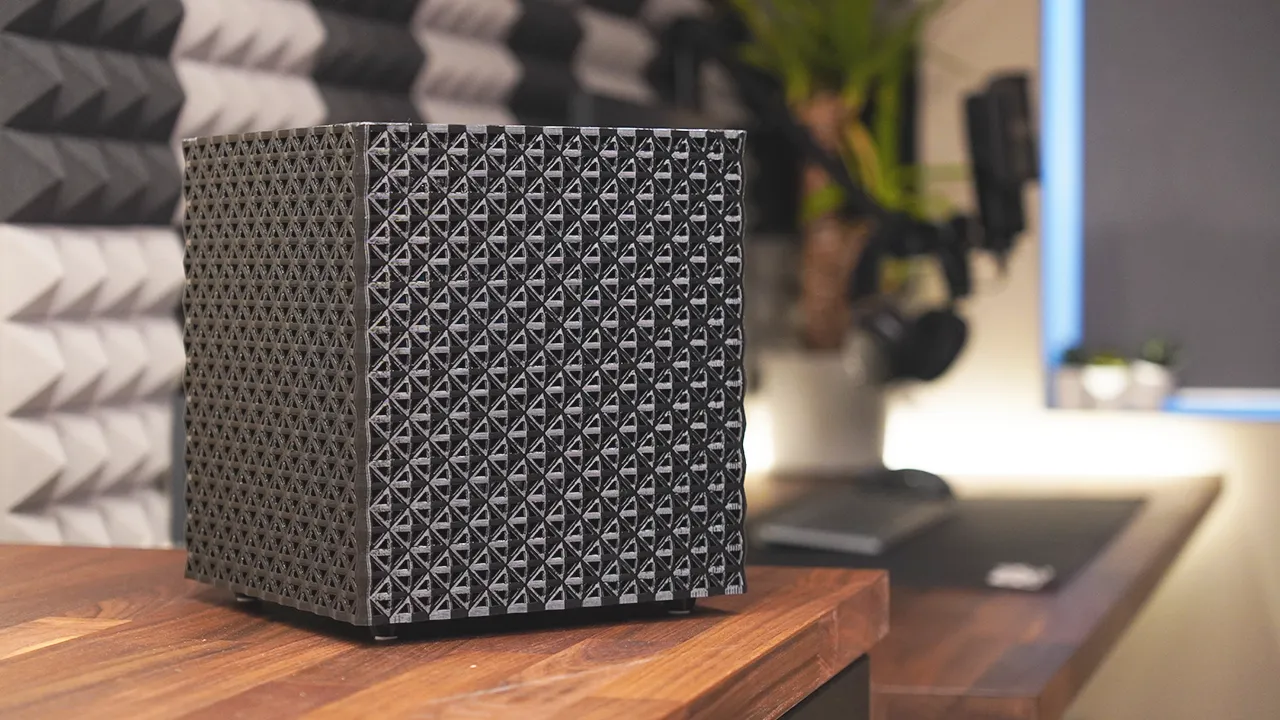 Custom 3D Printed ITX cube case 