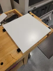 Bench dog for woodworker's bench