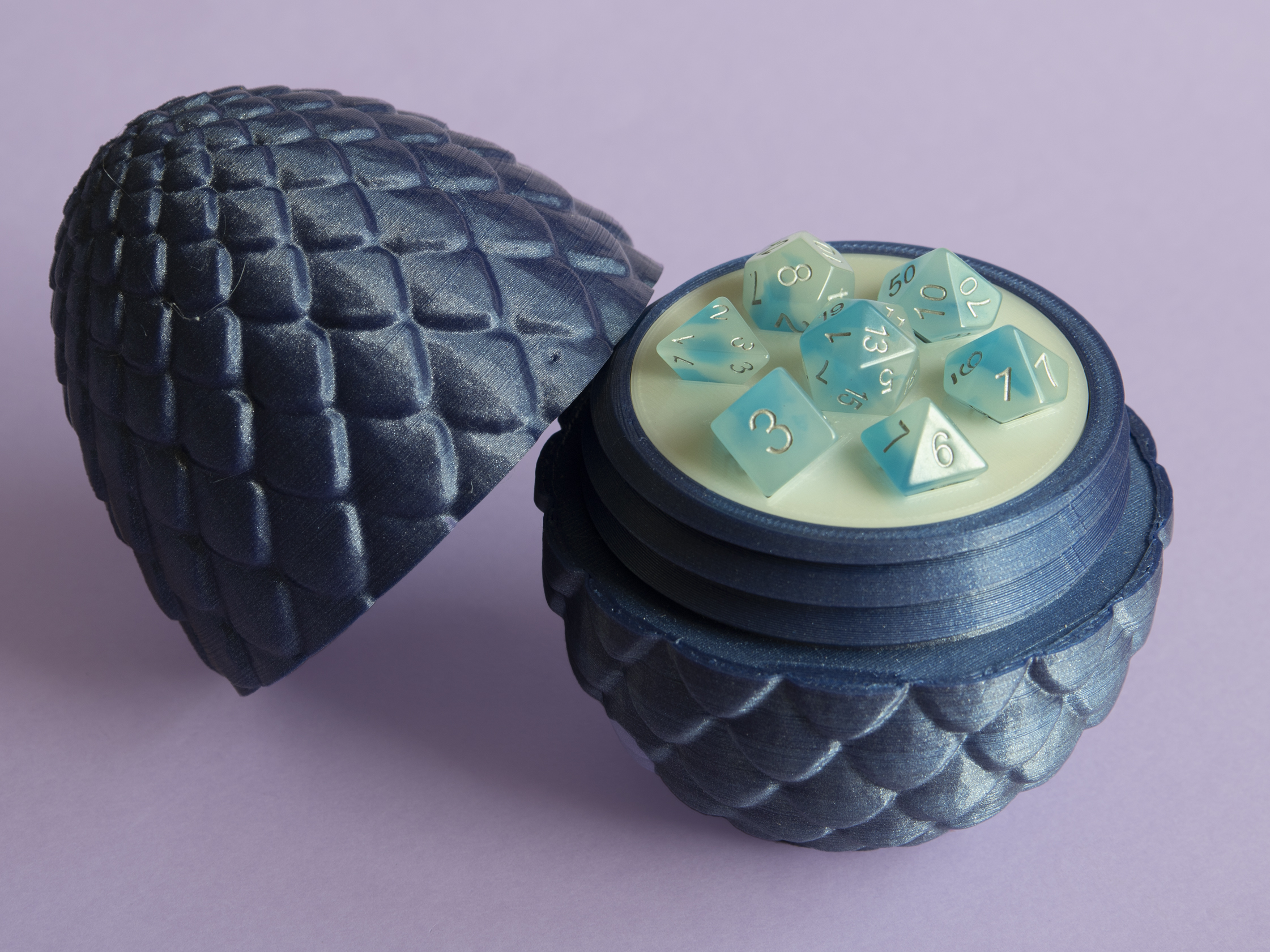 Miniatura 6 do modelo 3D Dragon Egg dice box inserts - Customizable OpenSCAD
