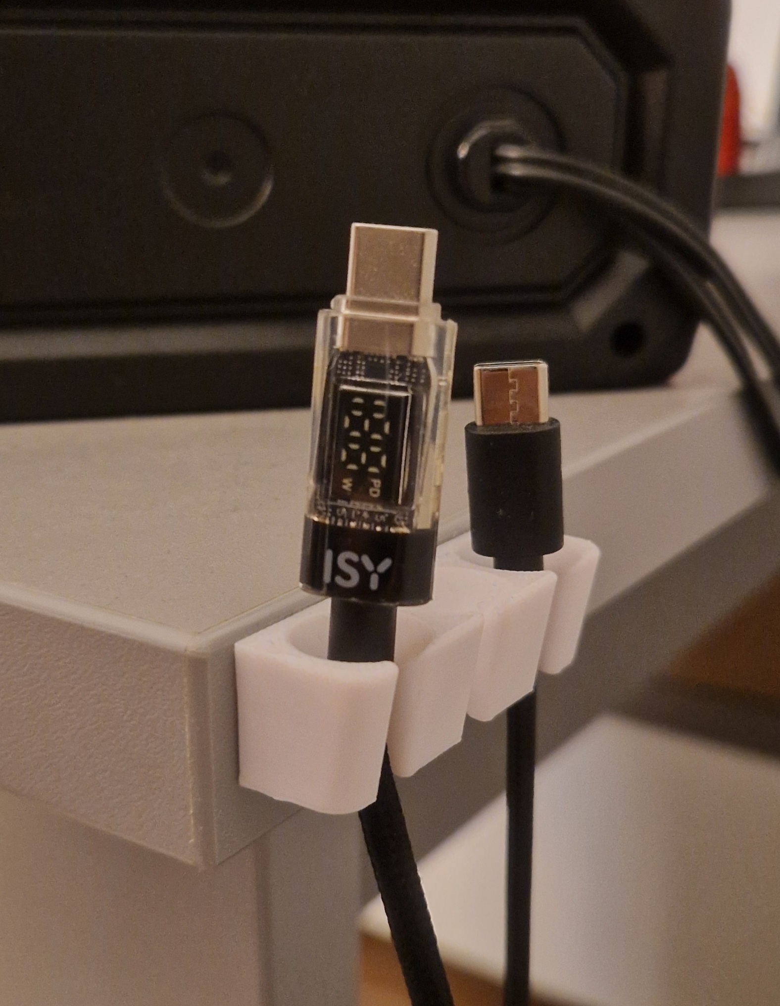 Cable Clip Organizer – Adhesive Mount Version (No Screws, Easy Print, No Supports)
