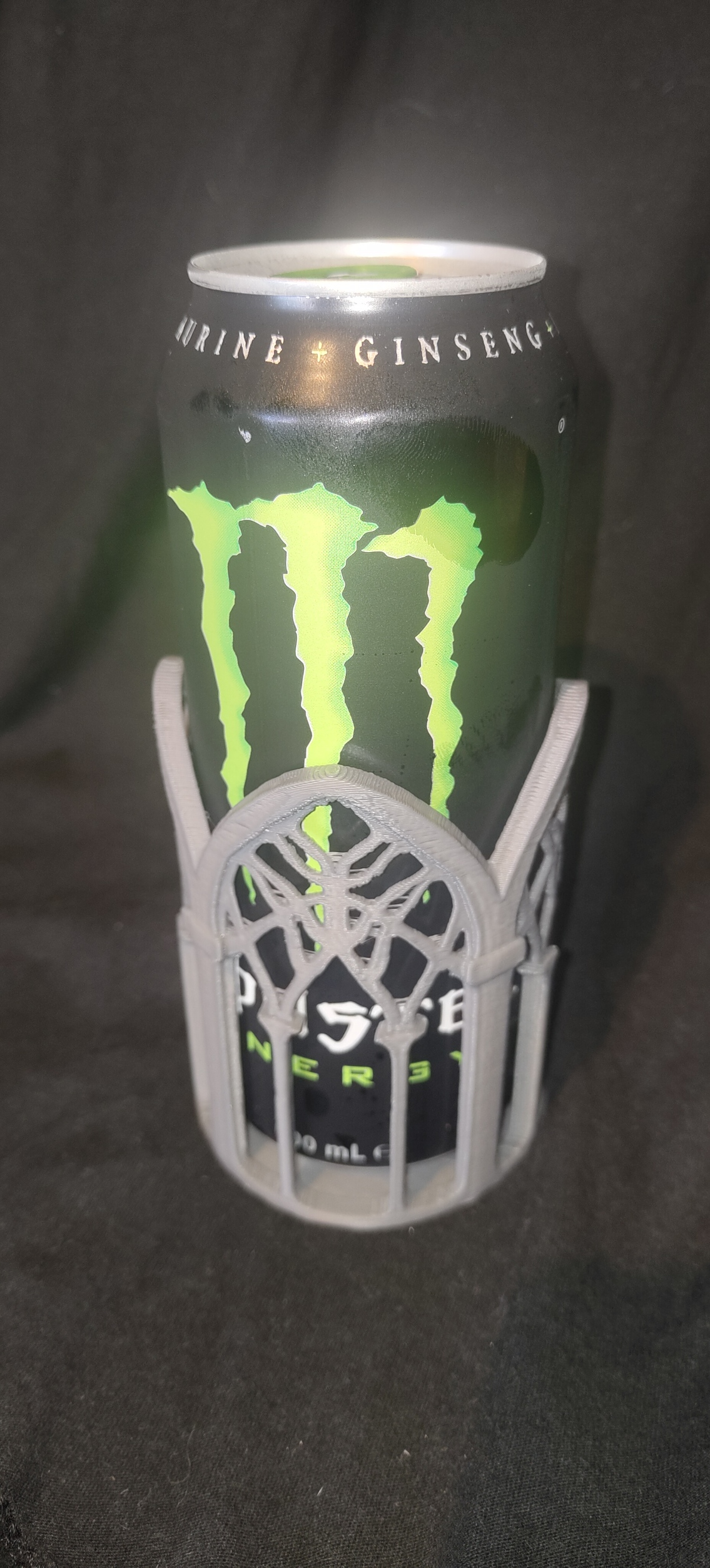 Miniatura 2 do modelo 3D Gothic Window Can Holder