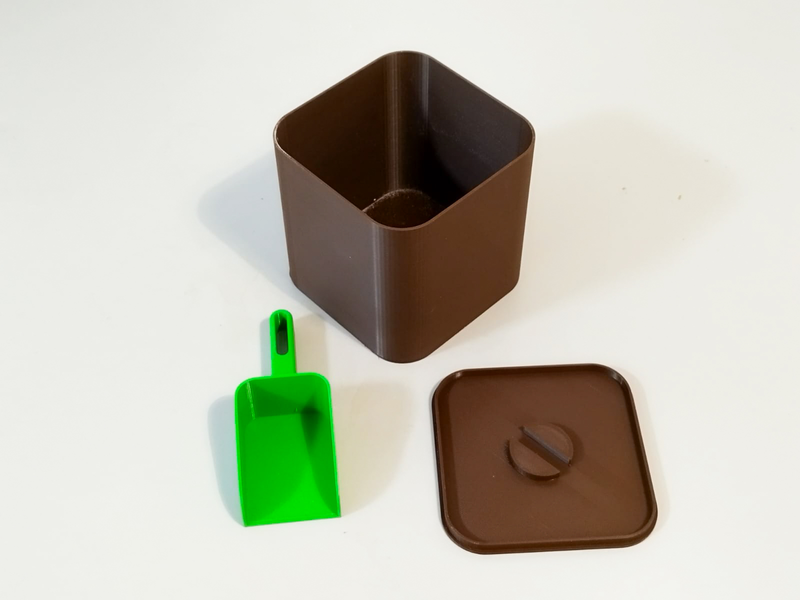 Miniatura 4 do modelo 3D Multipurpose container with dustpan