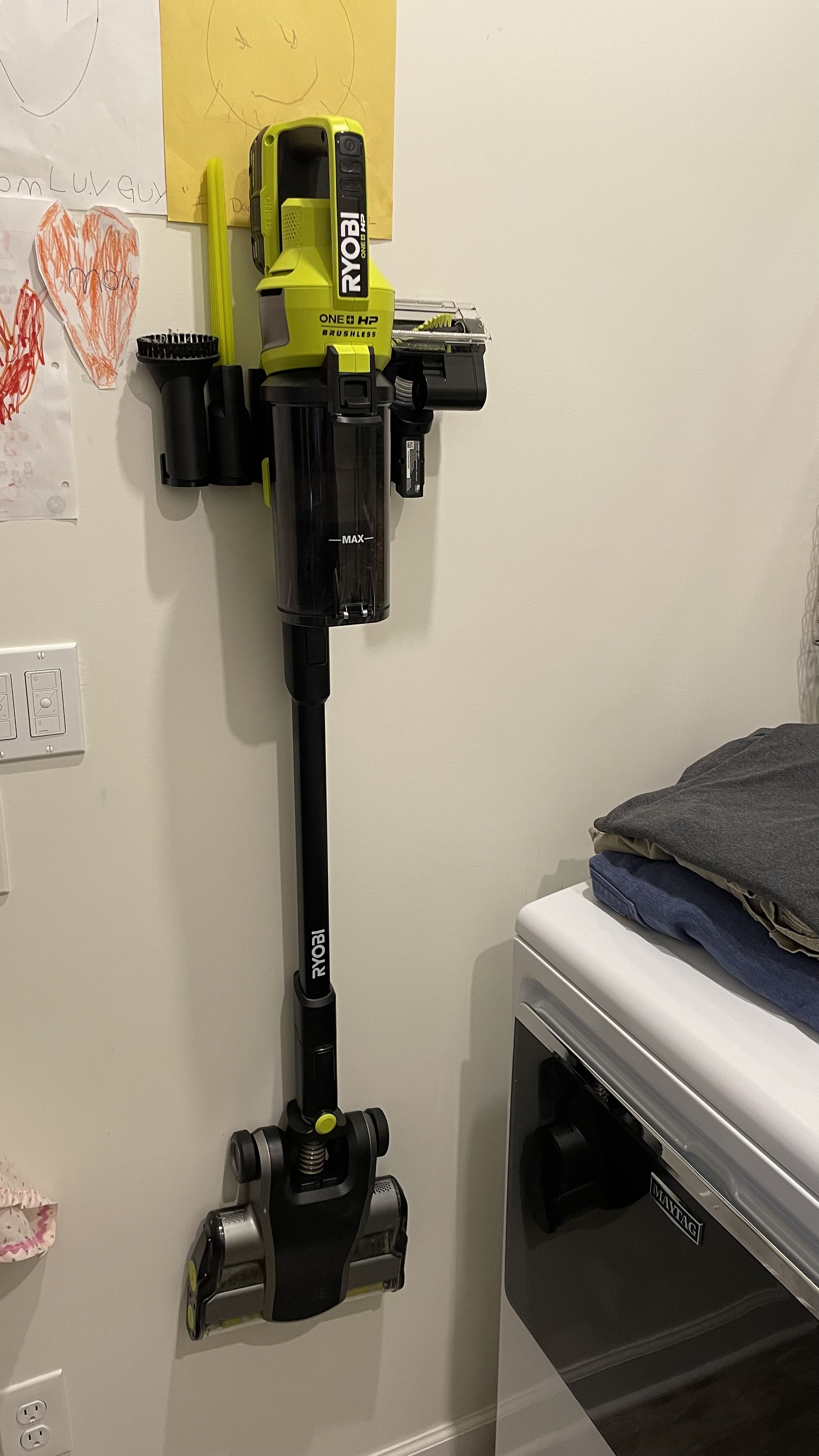 Ryobi ONE+ HP 18V Cordless Pet Stick Vac Wall Mount