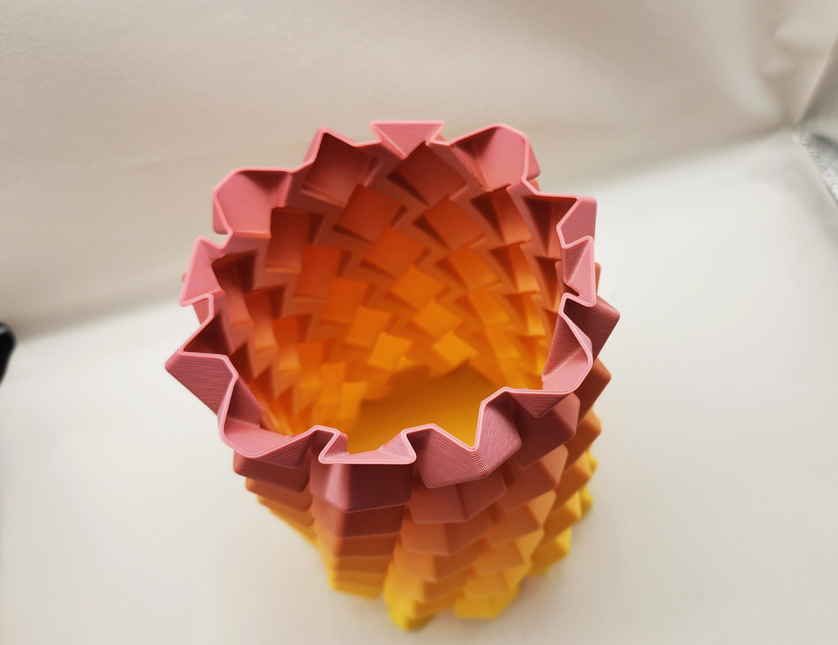 Miniatura 5 do modelo 3D ◇ Sugar Cube Spiral Vase ◇