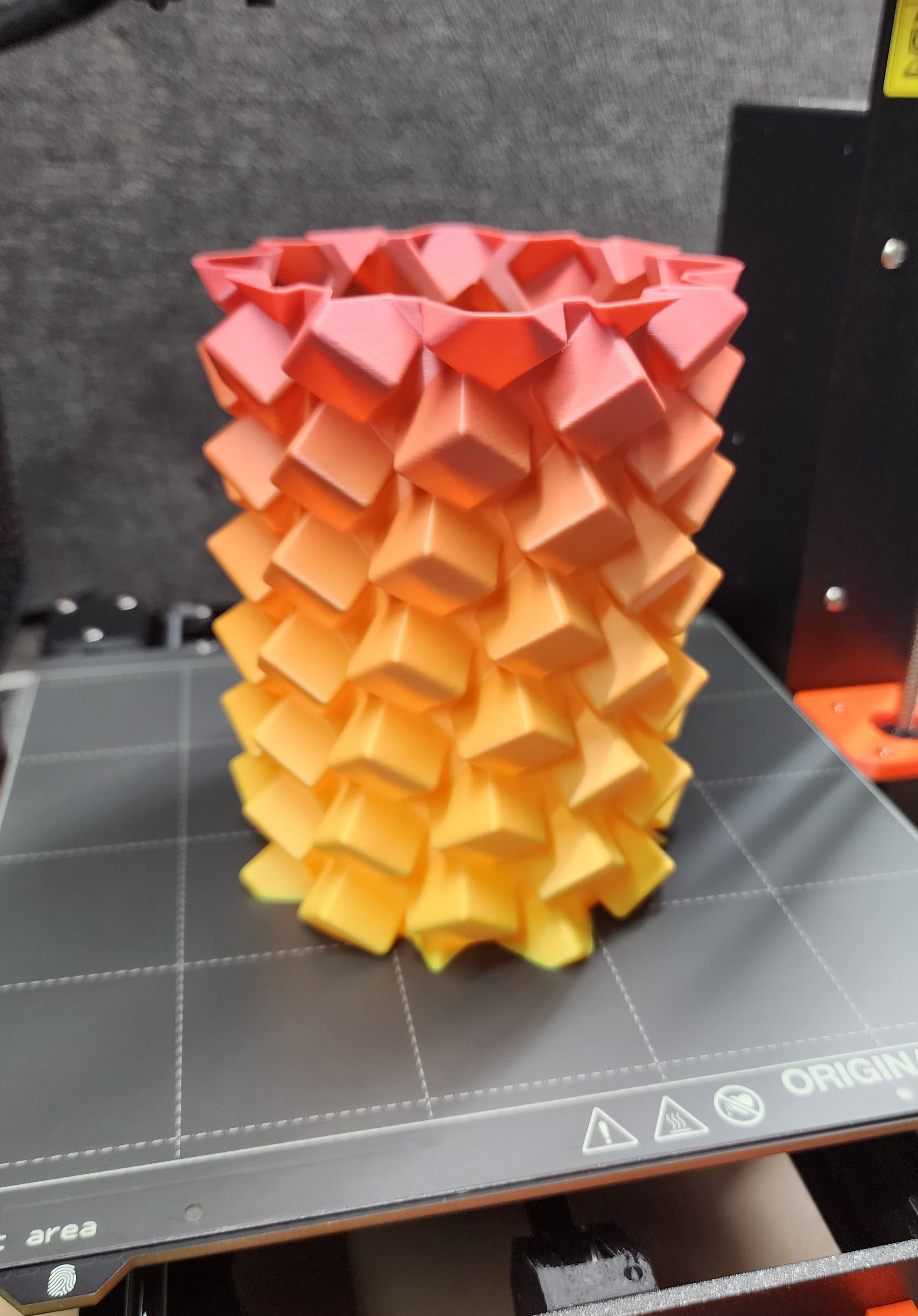 Miniatura 7 do modelo 3D ◇ Sugar Cube Spiral Vase ◇