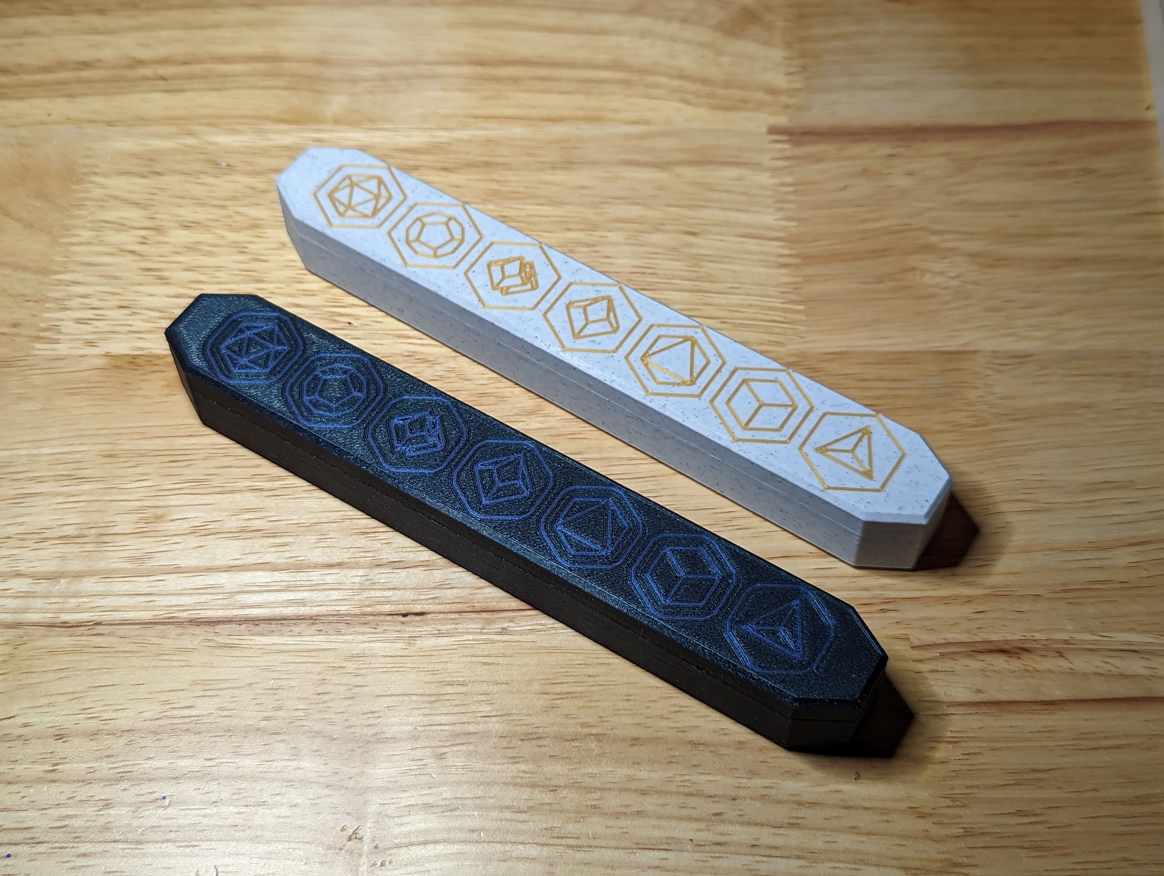 Polyhedral Set of 7 Dice Box (MMU-less)
