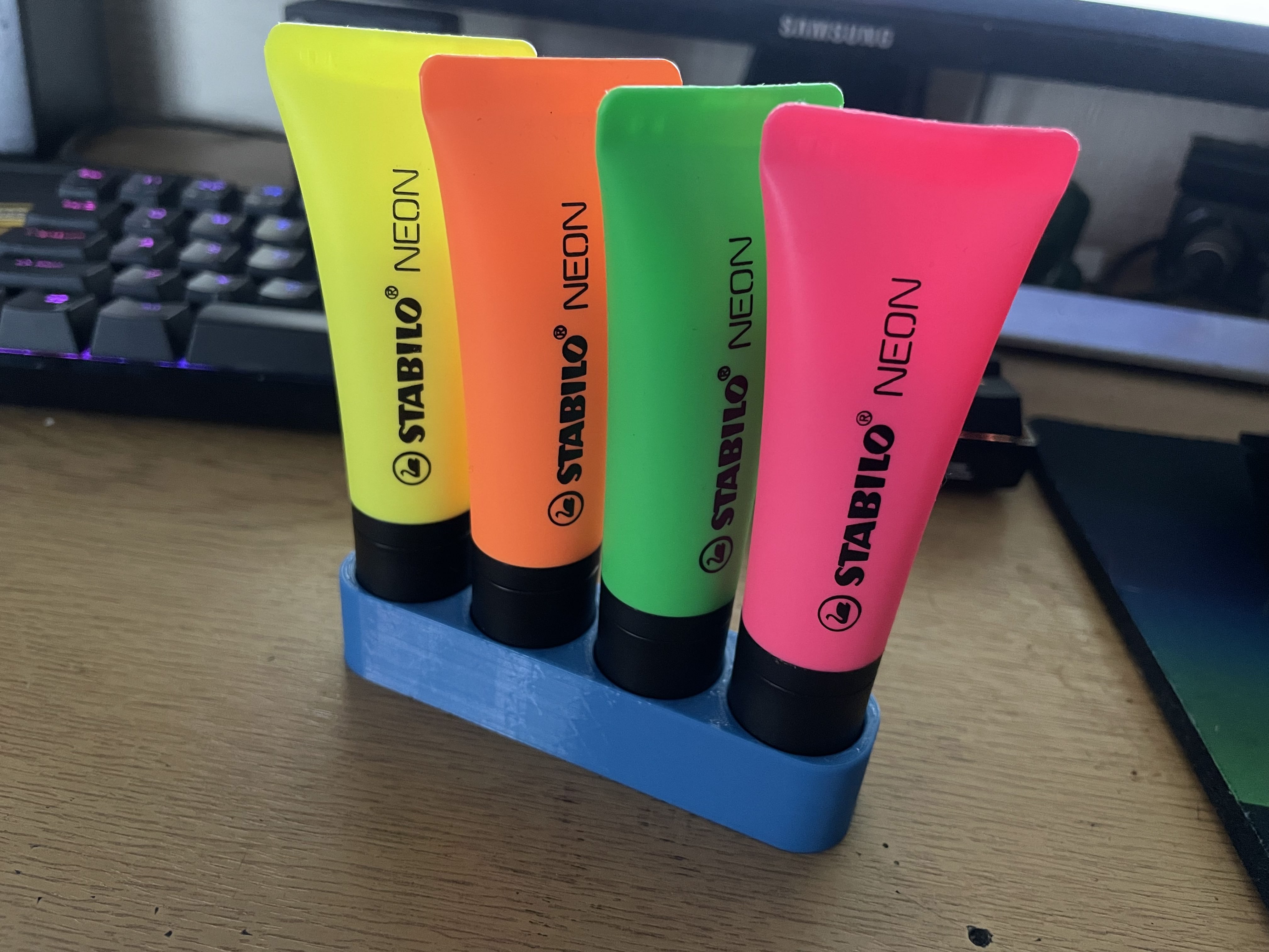 Stabilo Neon Highlighter holder