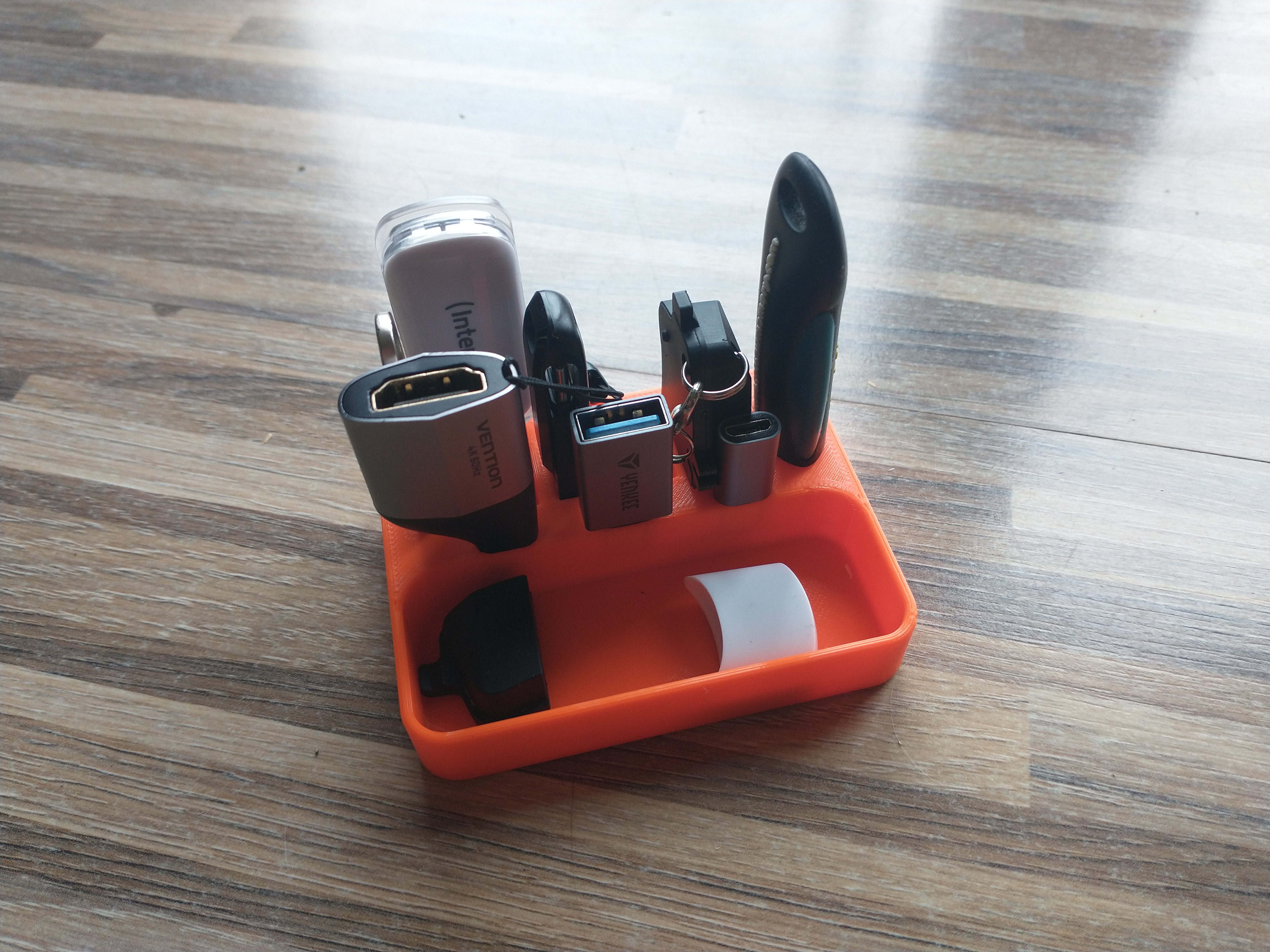 USB A and C Tray