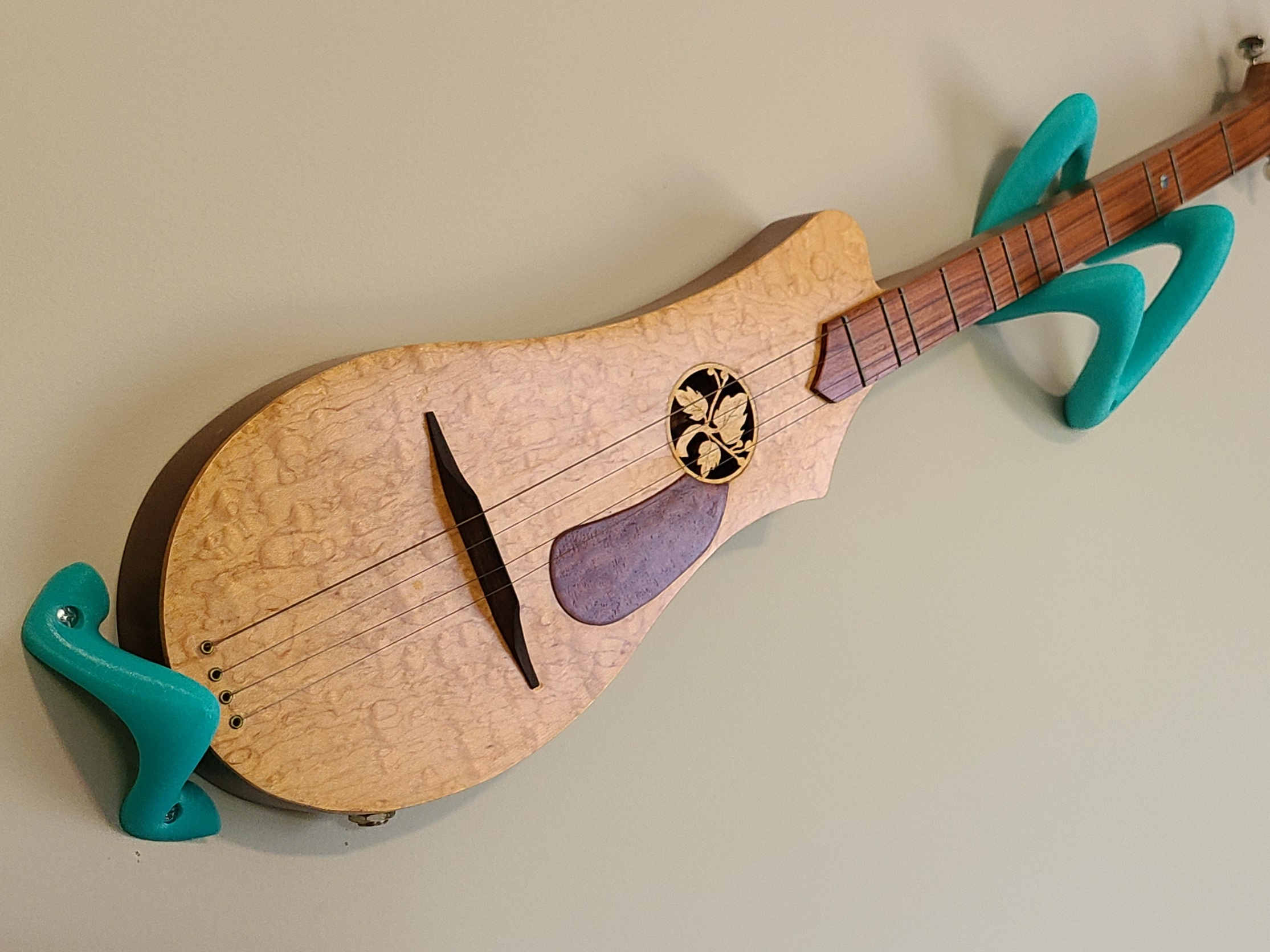 Woodrow (Instrument) Wall Mount by Amiiglows Download free STL model