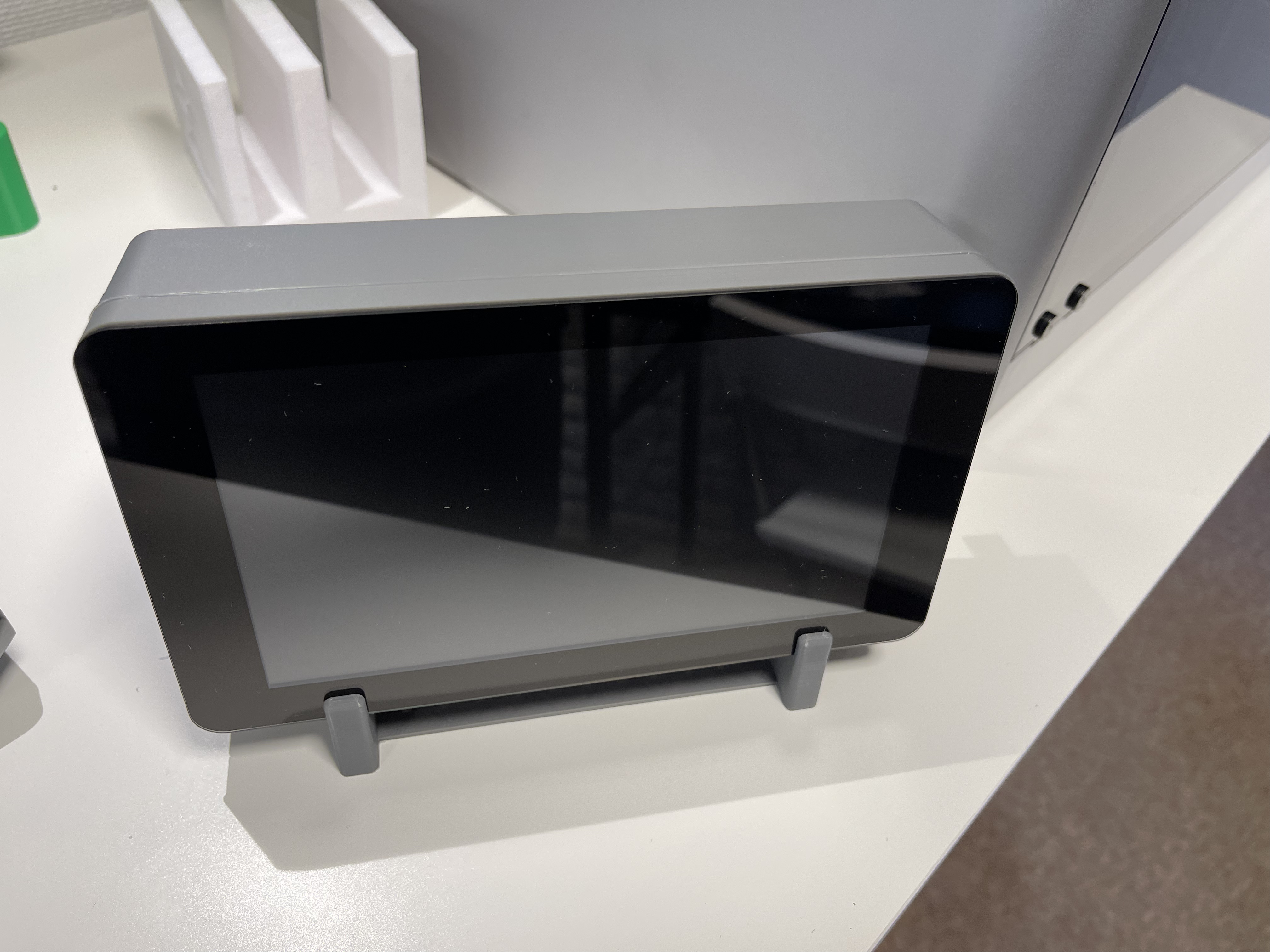 Simple Raspberry Pi touch screen case