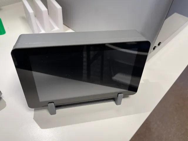 Simple Raspberry Pi touch screen case