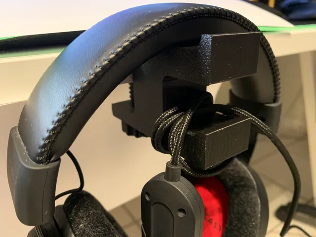 Headphone holder - simple design