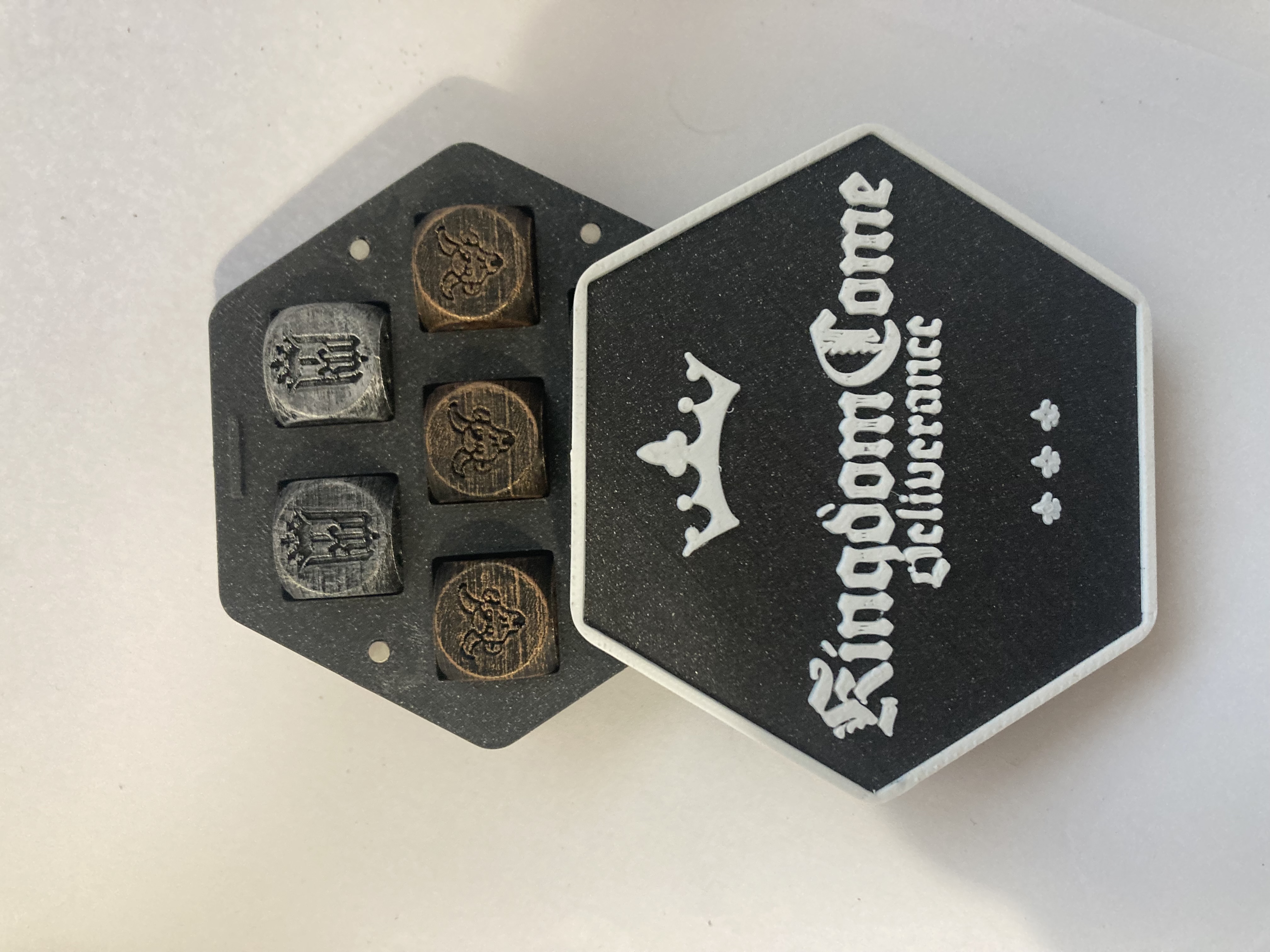 KingdomCome Deliverance -  Magnetic dice box