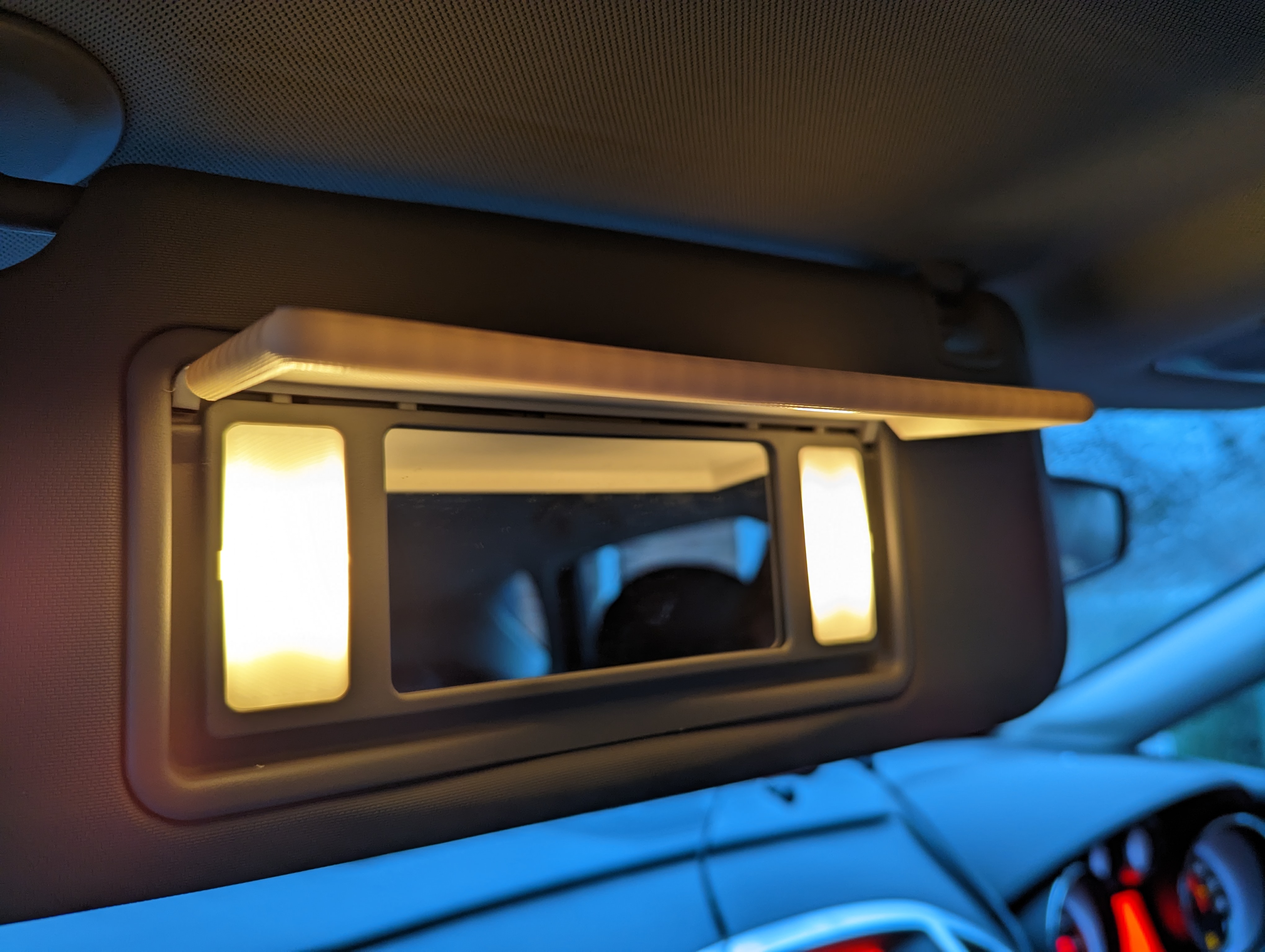 Vanity/Mirror Cover for Astra by DAWilkins Download free STL model