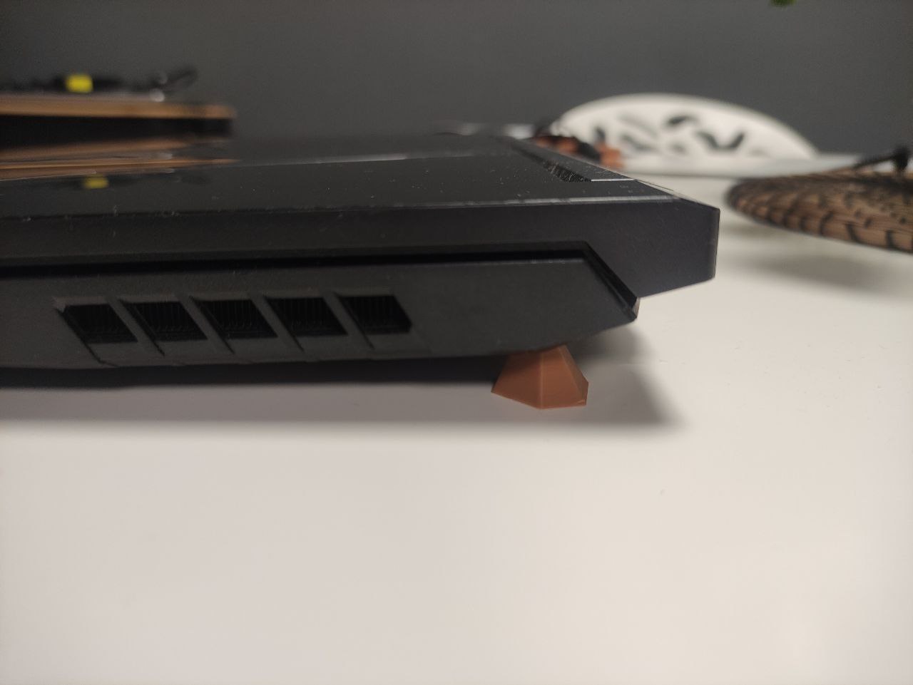 Acer nitro 5 e equivalent notebook stands. by Ljhtom (Javier Hernando