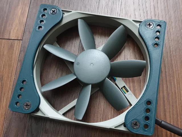 140mm to 120mm Fan Adapter Bracket