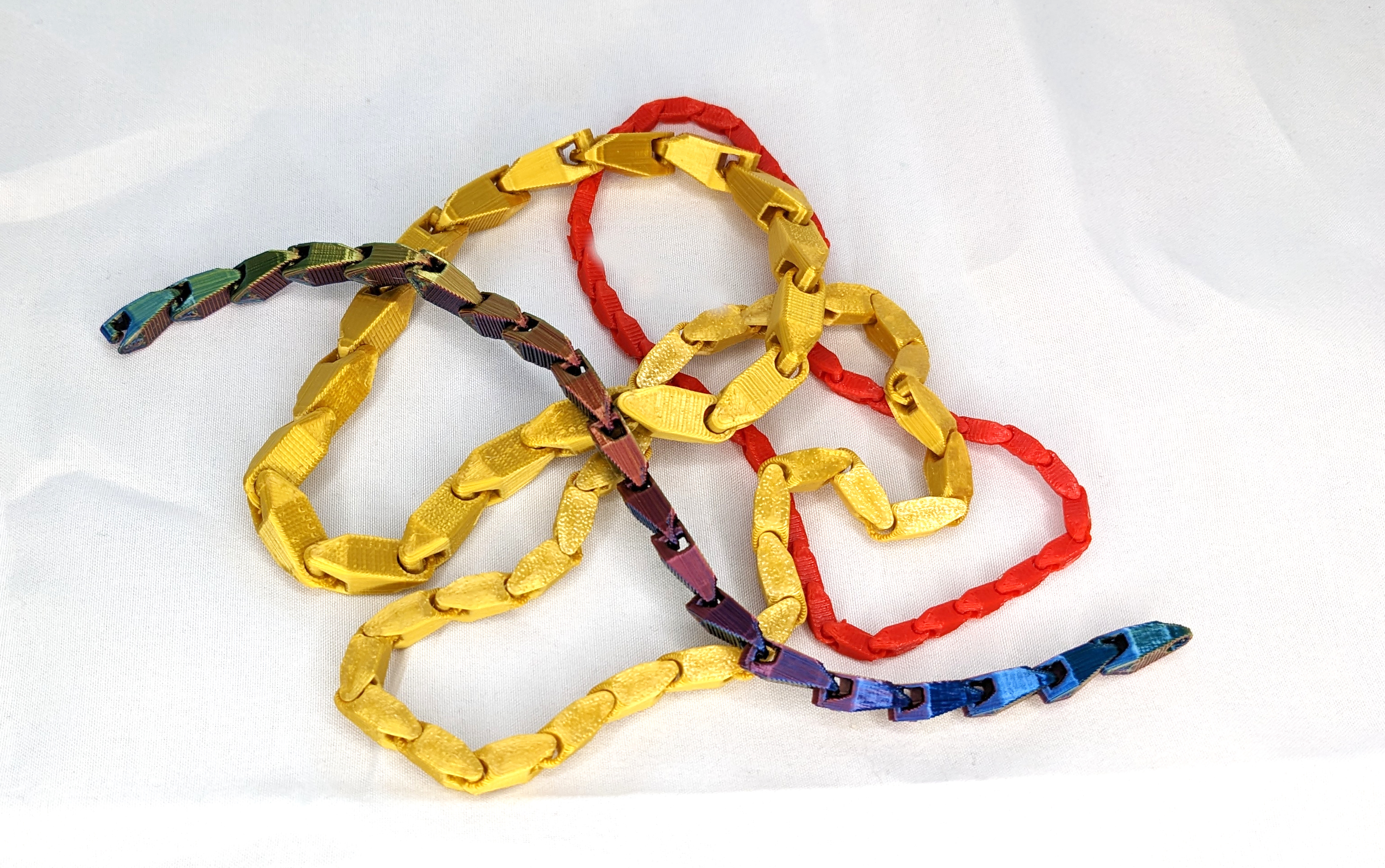 Parametric, Print-in-place Serpentine Chain