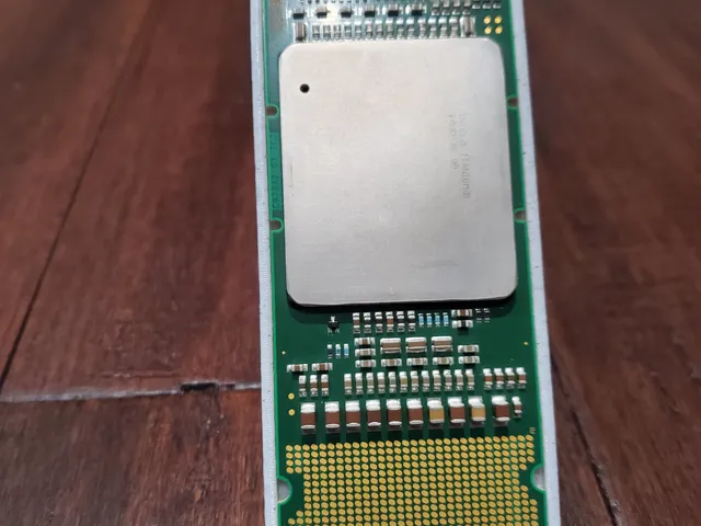 Itanium CPU Holder