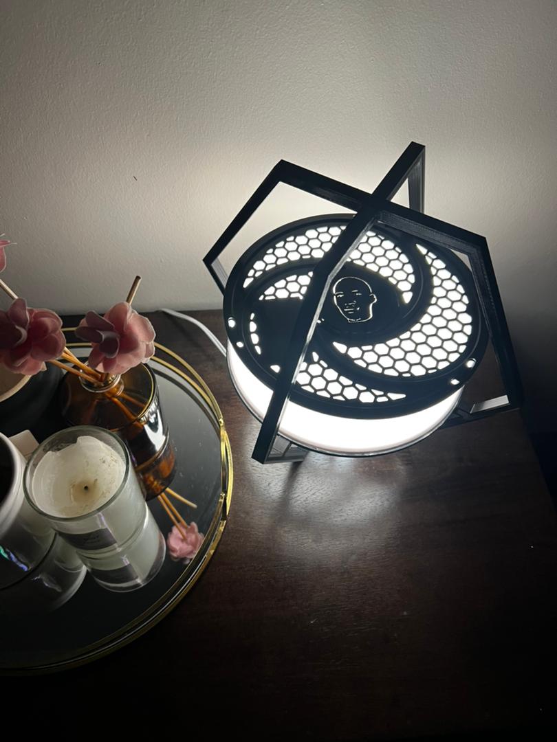 Miniatura 4 do modelo 3D Customizable Empty Spool Lamp