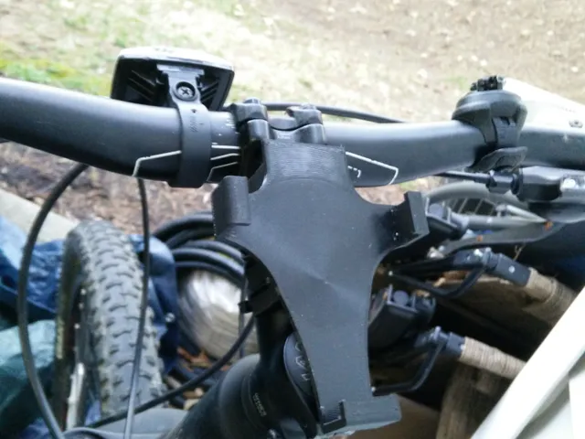 Samsung Galaxy S8 phone mount for bike