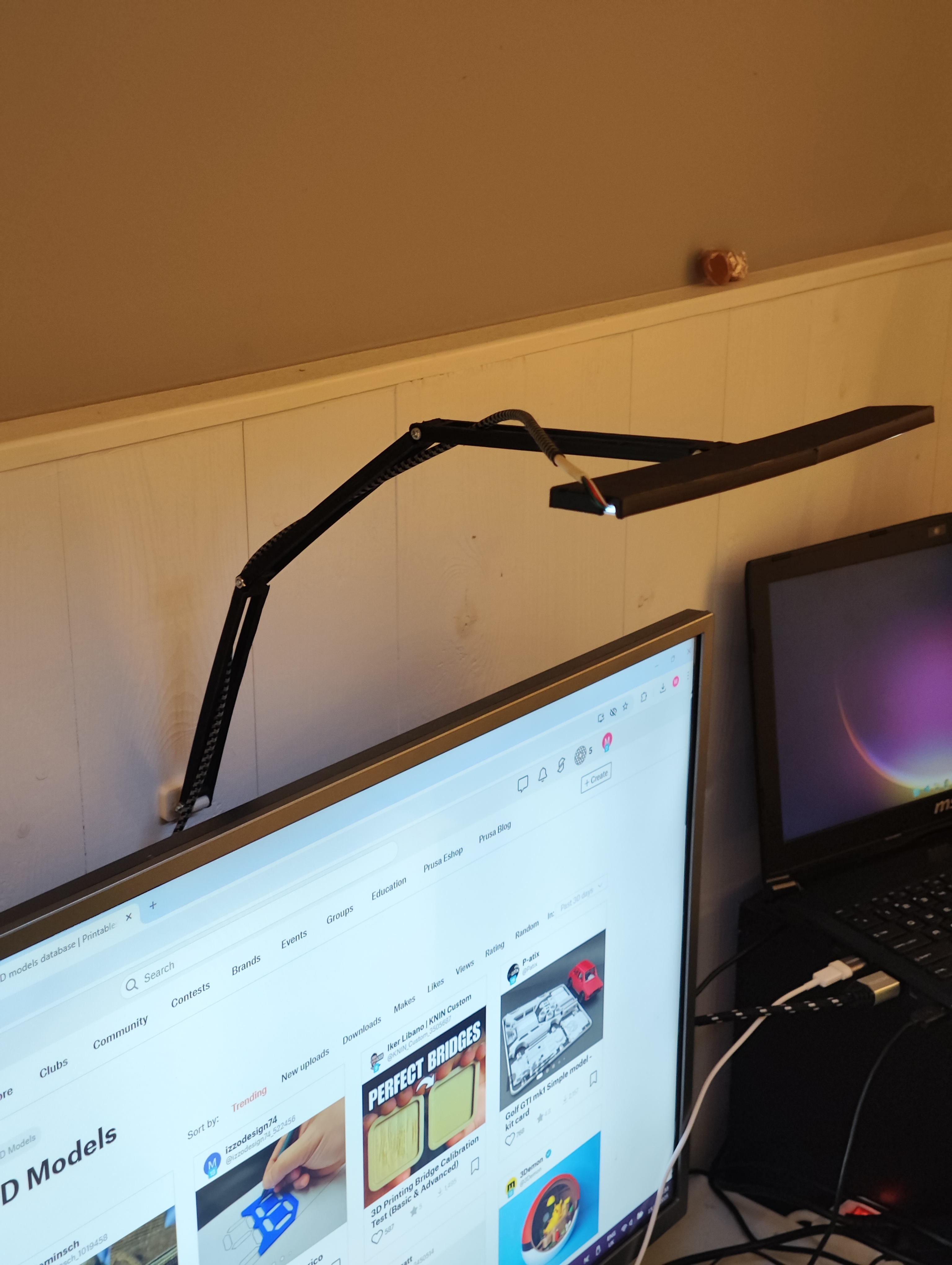 simple desk lamp