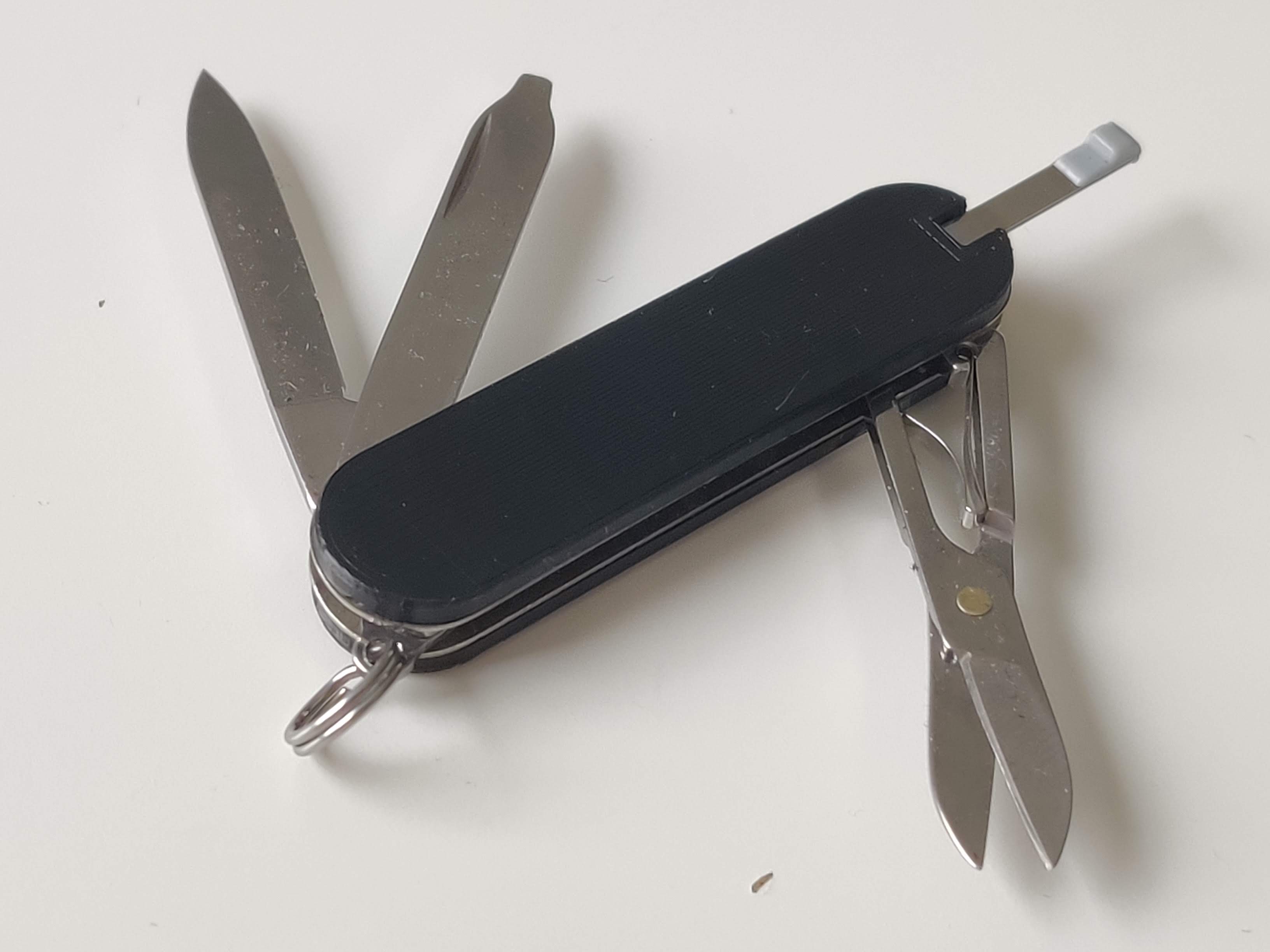 Victorinox pocket knife sides