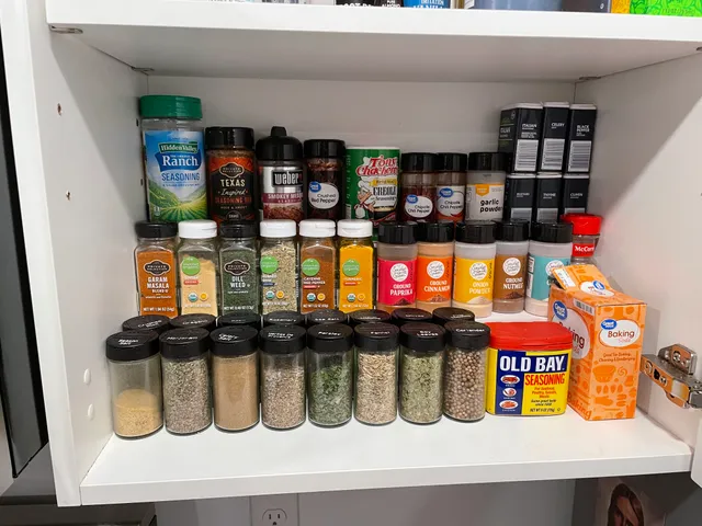 Spice Shelves / Spice Rack / Spice Organizer