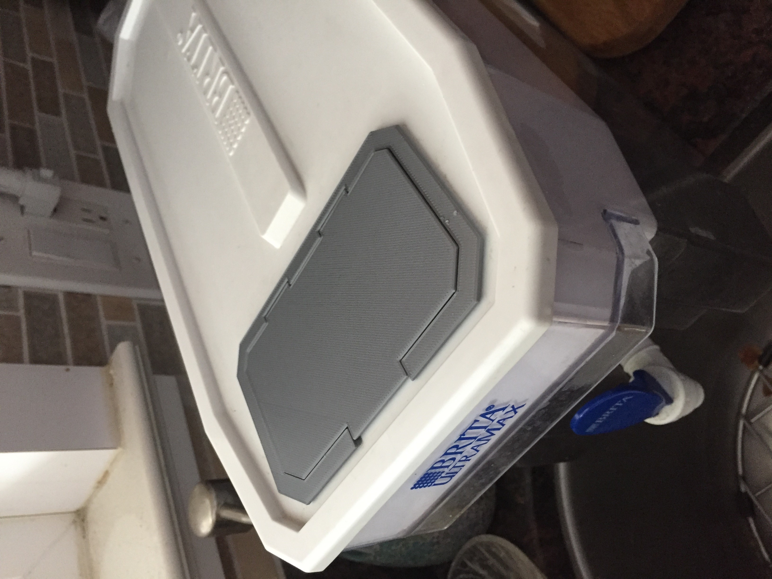 UltraMax lid with door