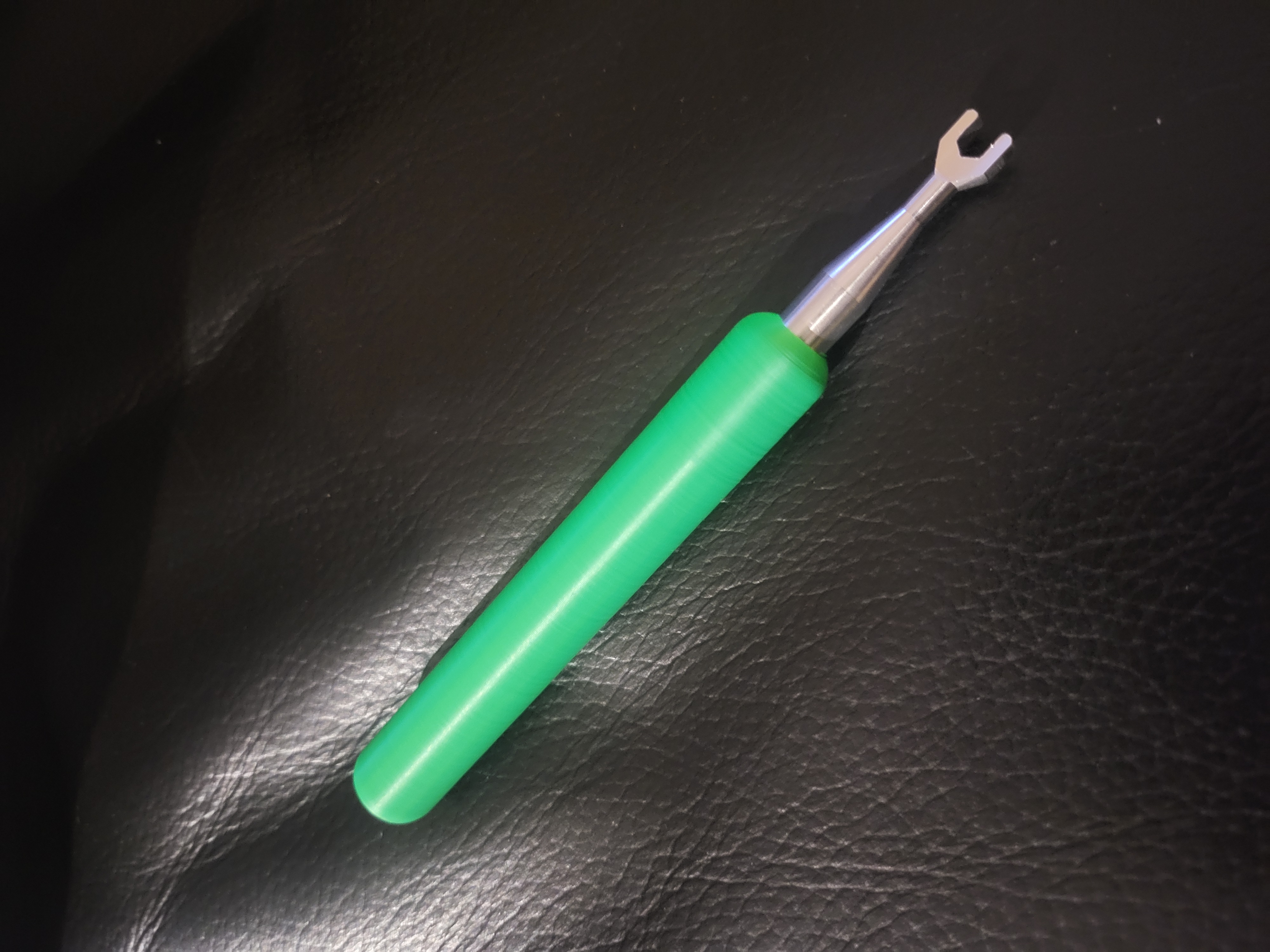 Extension handle for Yokomo turnbuckle wrench