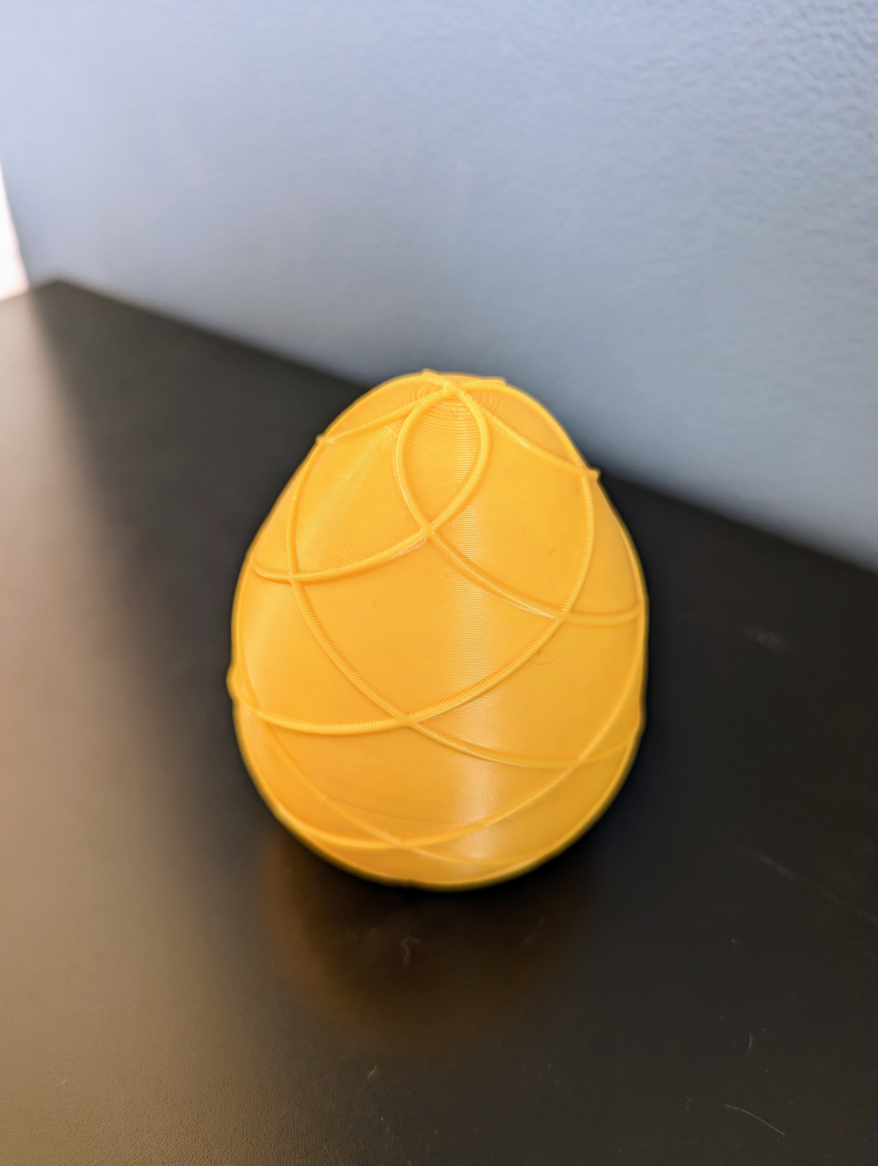 Miniatura 6 do modelo 3D Decorated threaded hollow easter egg