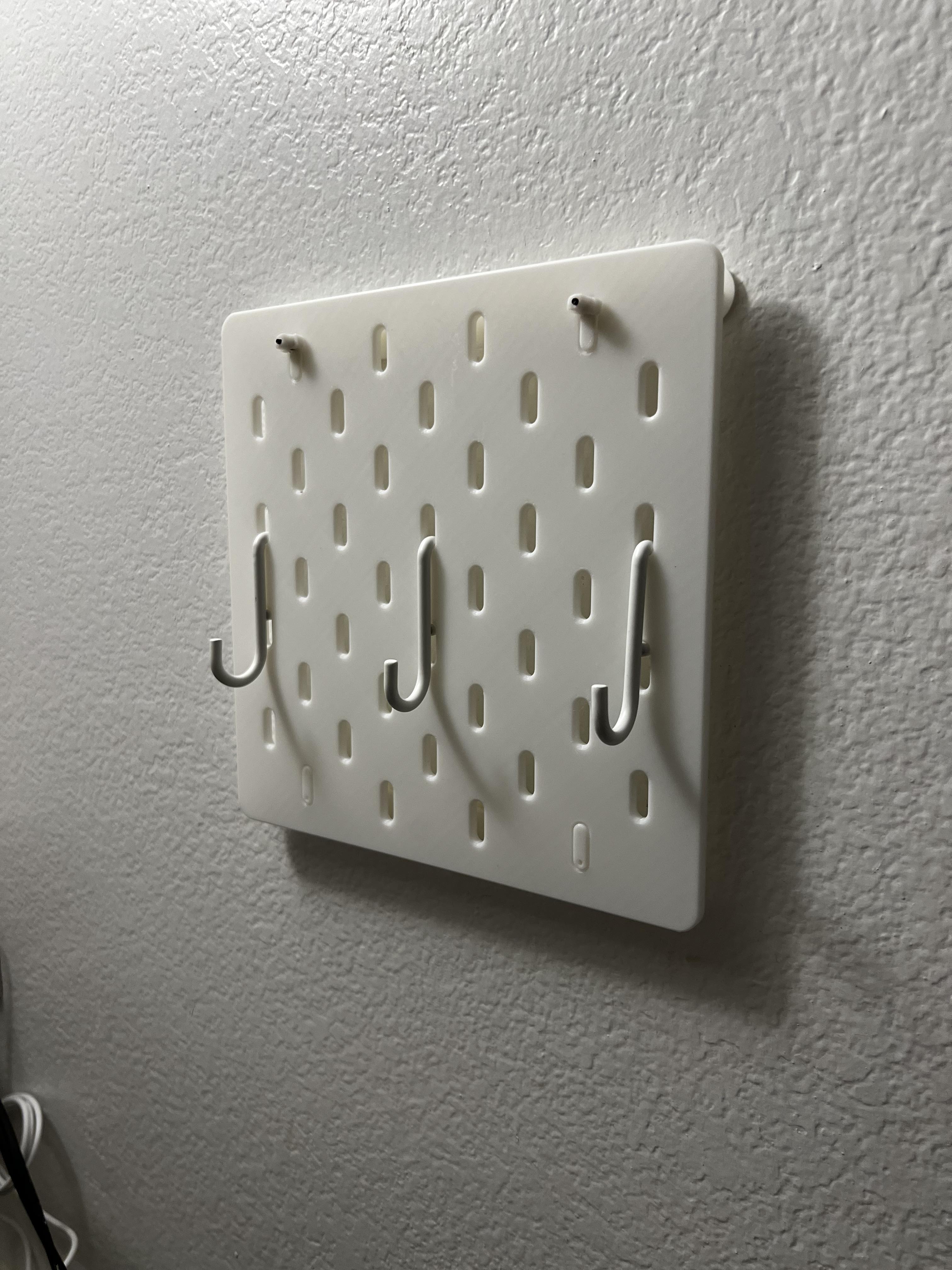 SKADIS Pegboard 3M Strip Mount by opsadboys Download free STL model