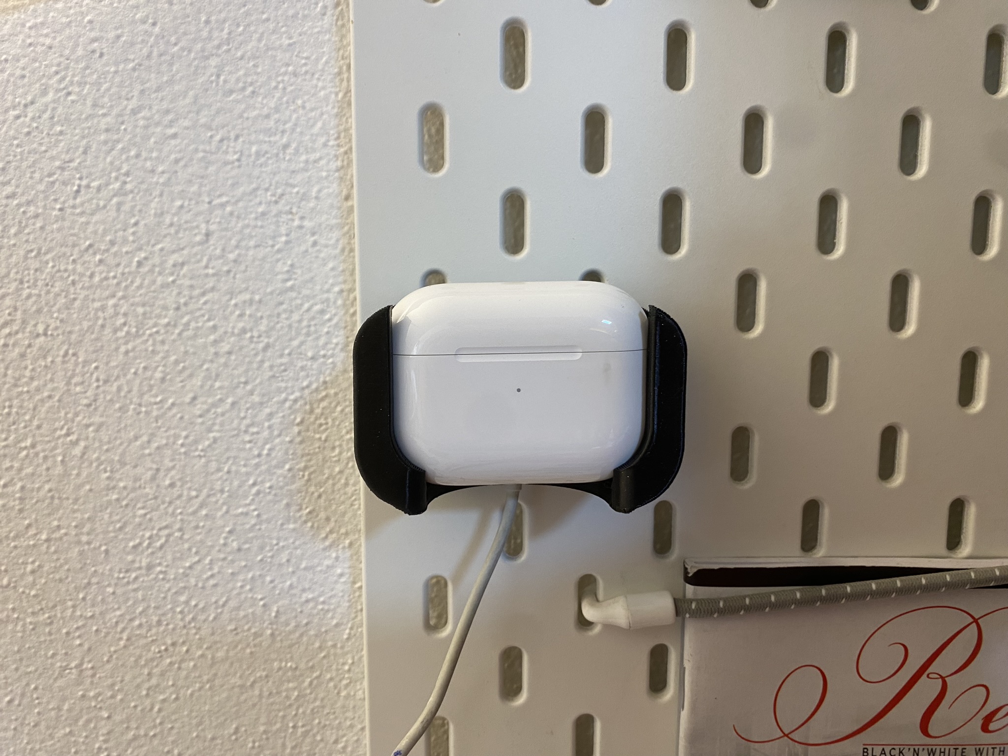 AirPods Pro 2 IKEA SKADIS charger