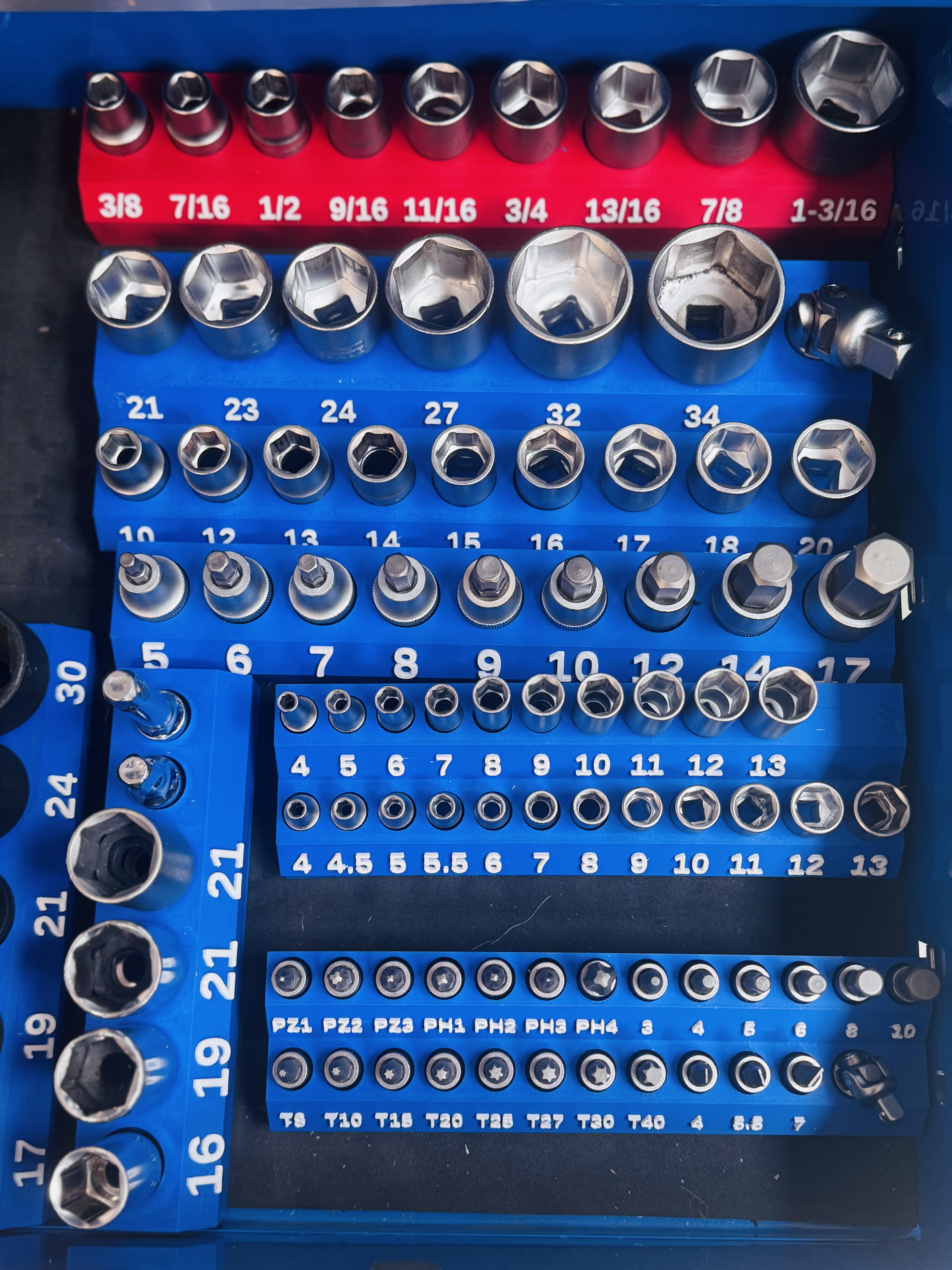 Magnetic Socket Organiser - Parametric OpenSCAD 3D model thumbnail