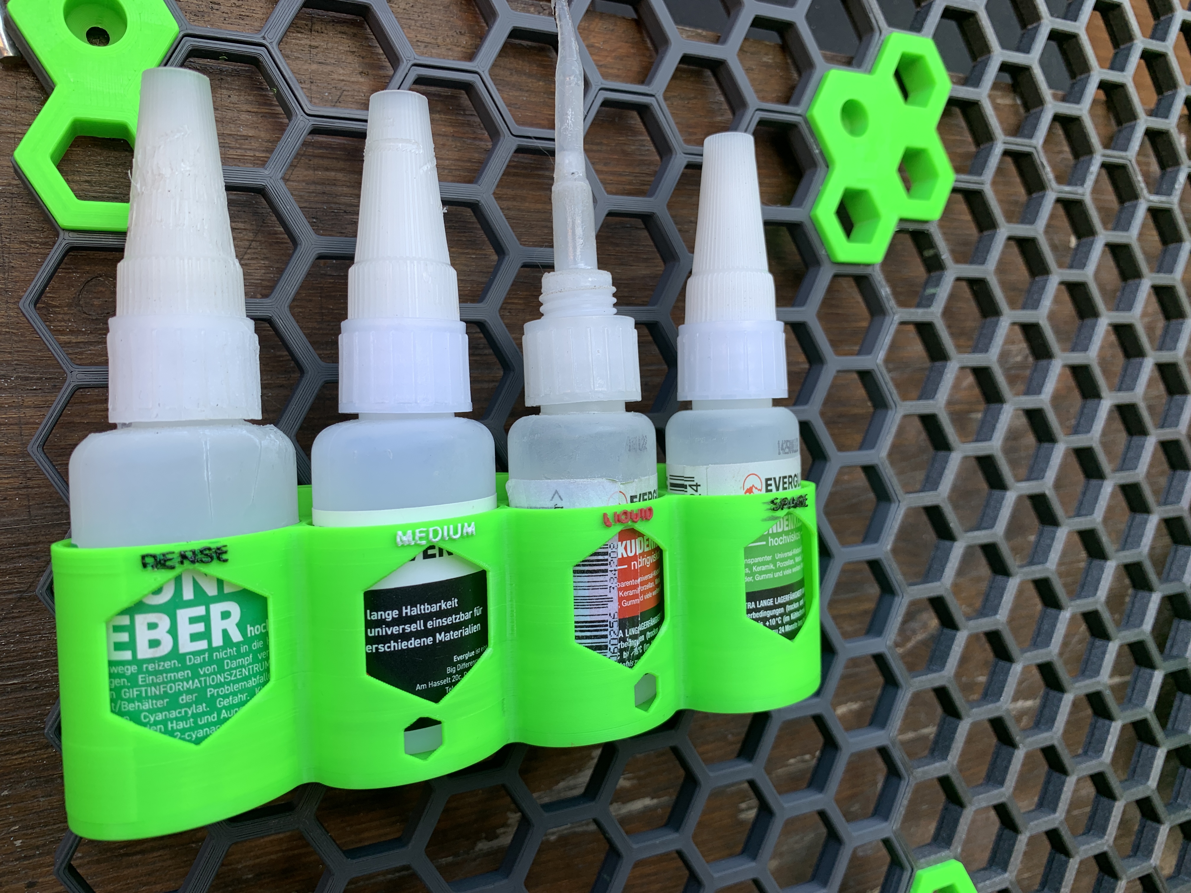 Honeycomb wall_Cyanoacrylate Glue holder