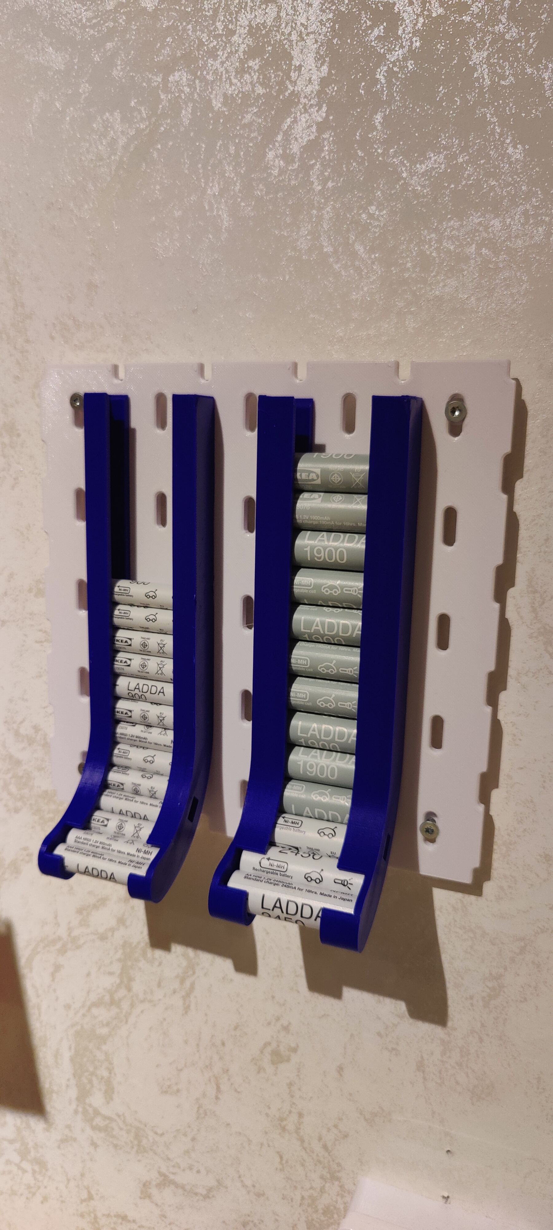 AA and AAA battery dispenser for SKÅDIS - remix to fit more batteries