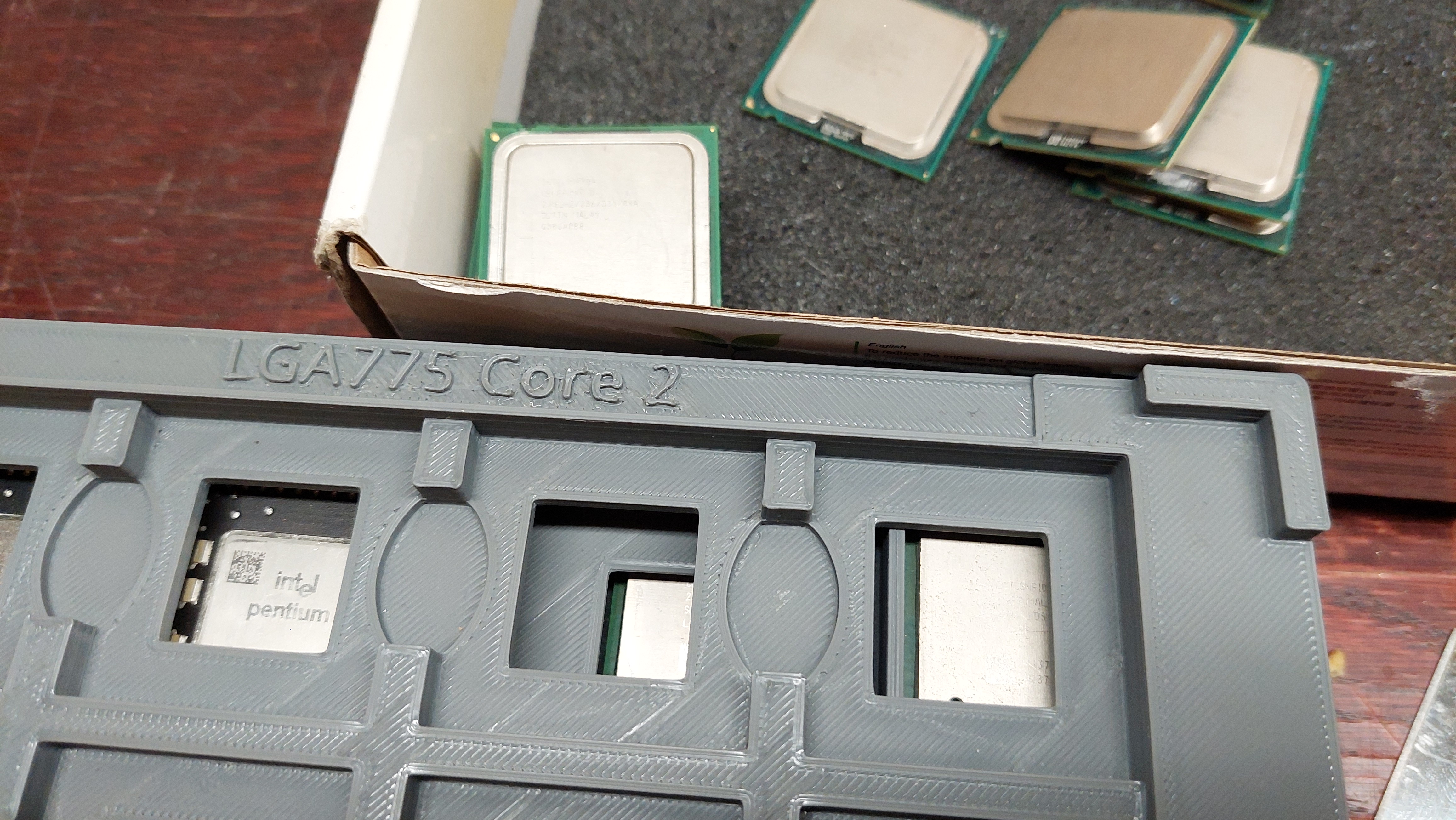 Miniatura 2 do modelo 3D Stackable CPU tray holders