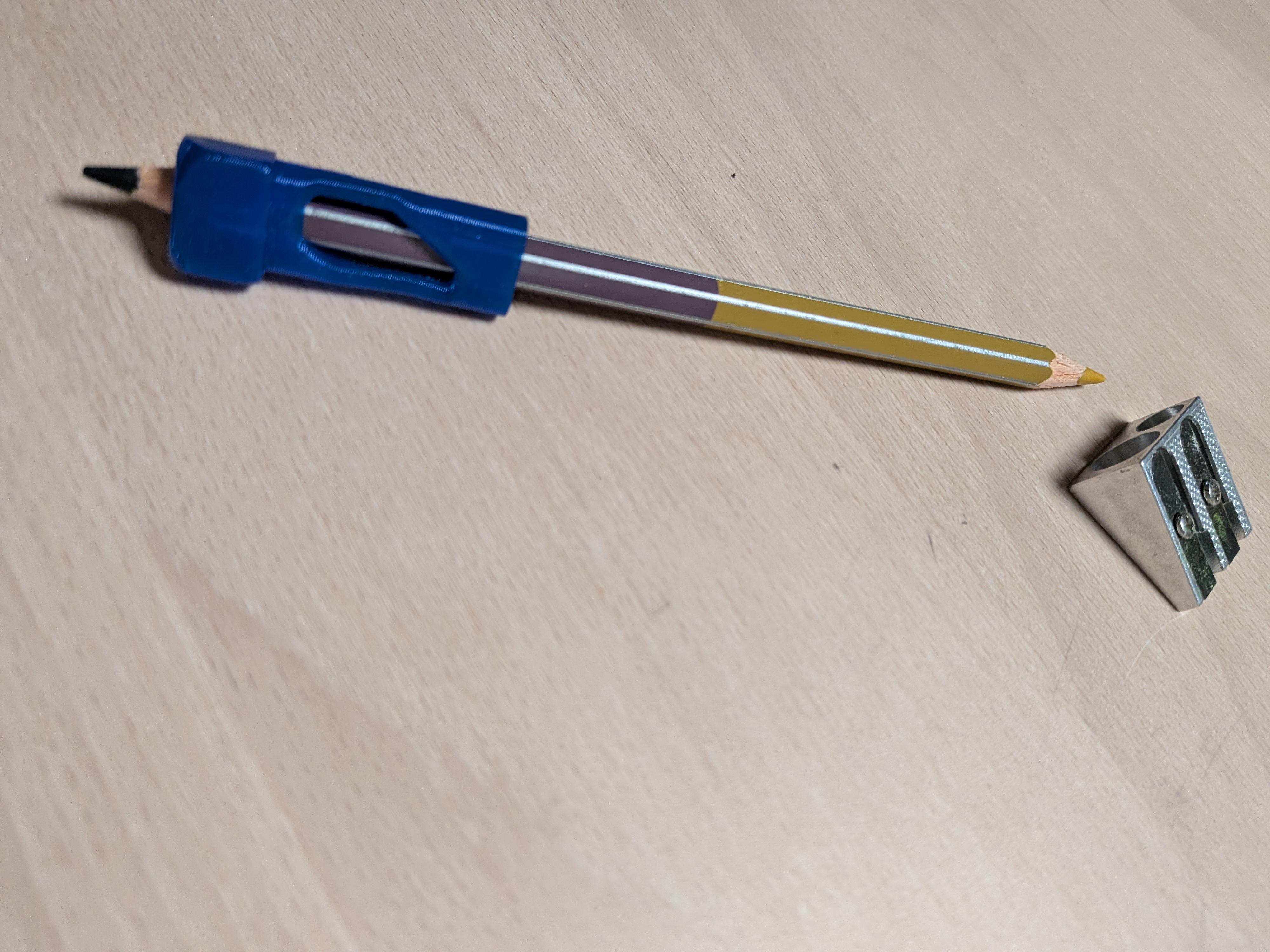 Sharpening pencil grip