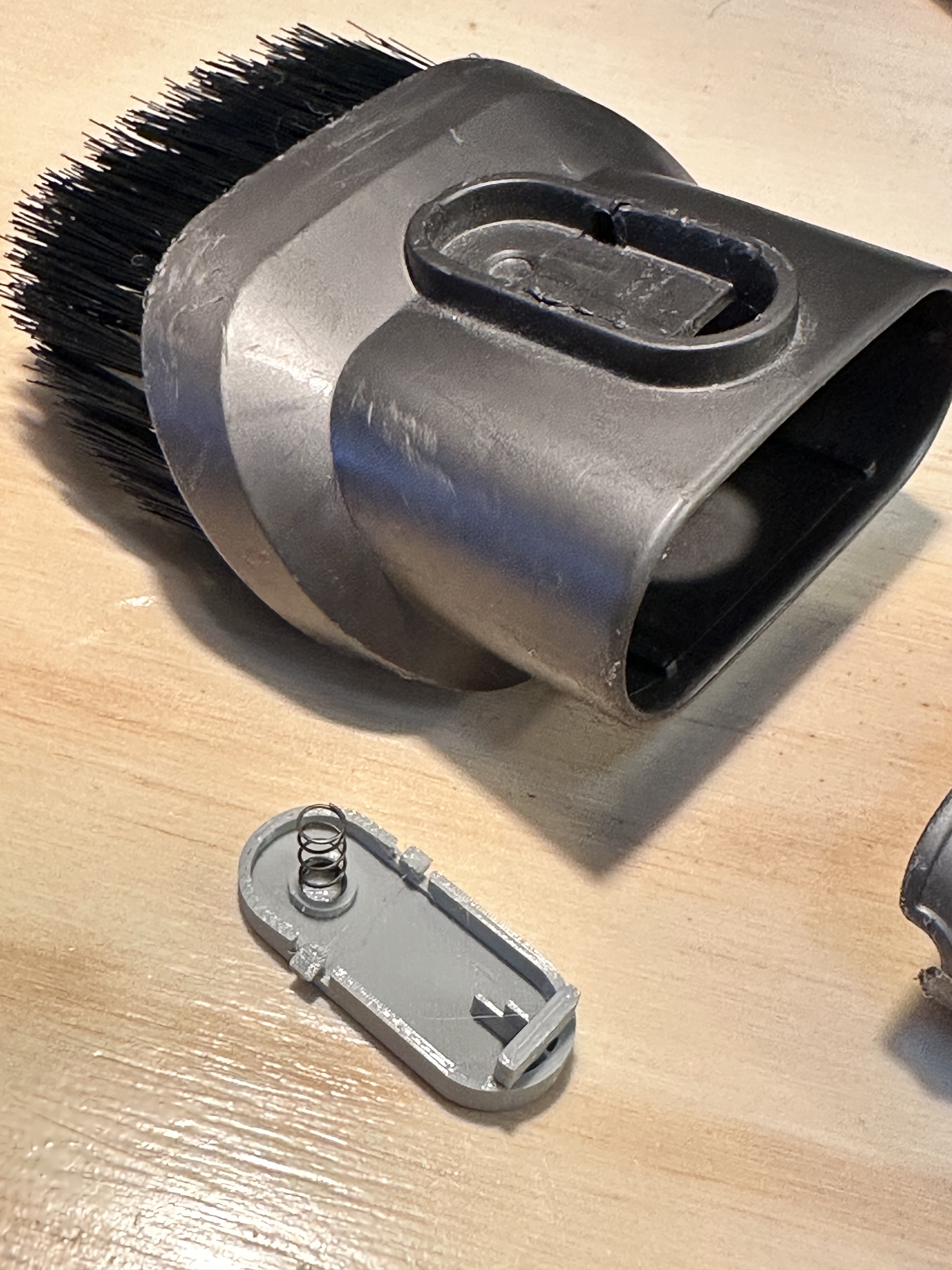 Miniatura 3 do modelo 3D DYSON V11 combination accessory button catch