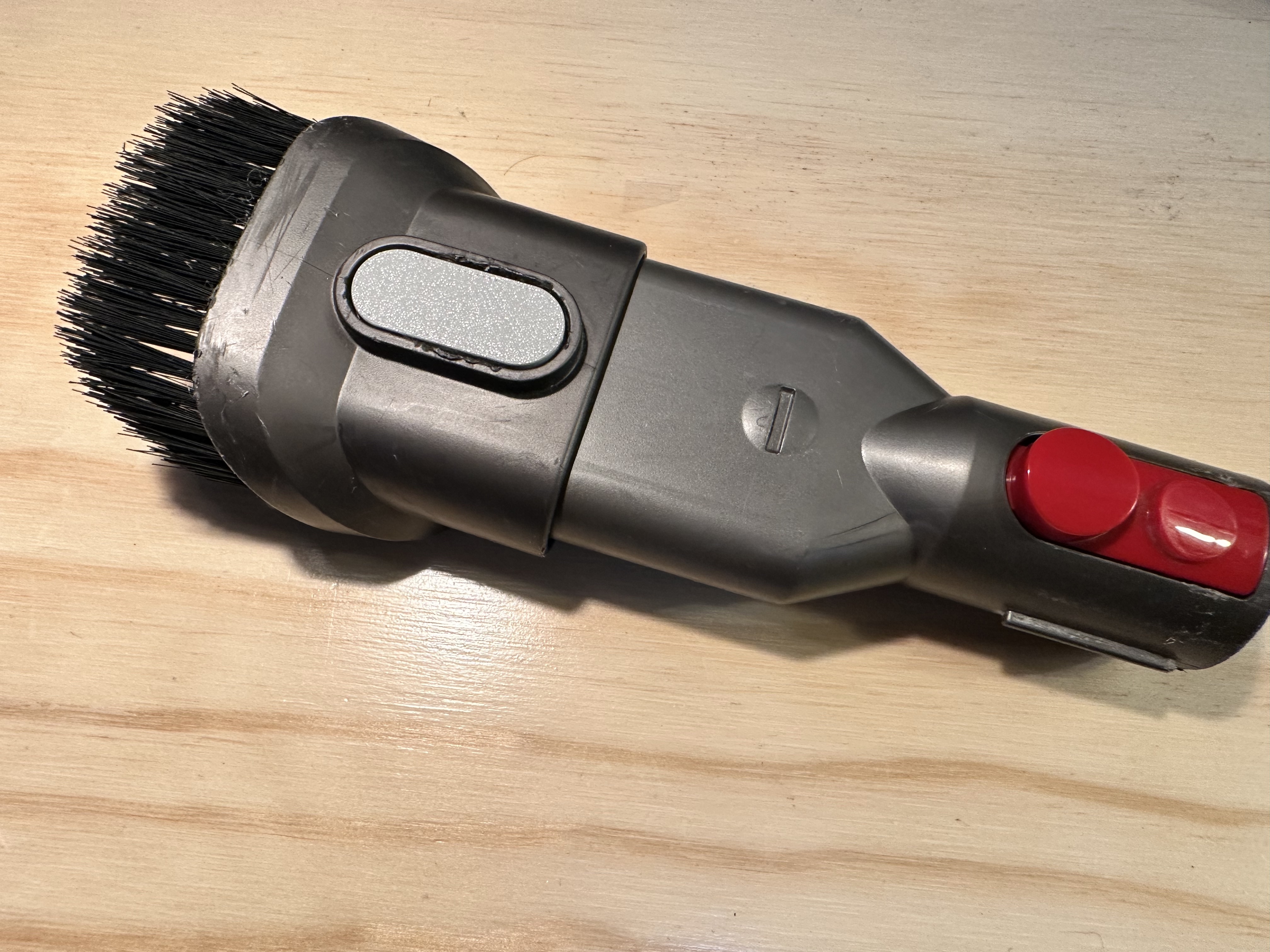 Miniatura 10 do modelo 3D DYSON V11 combination accessory button catch