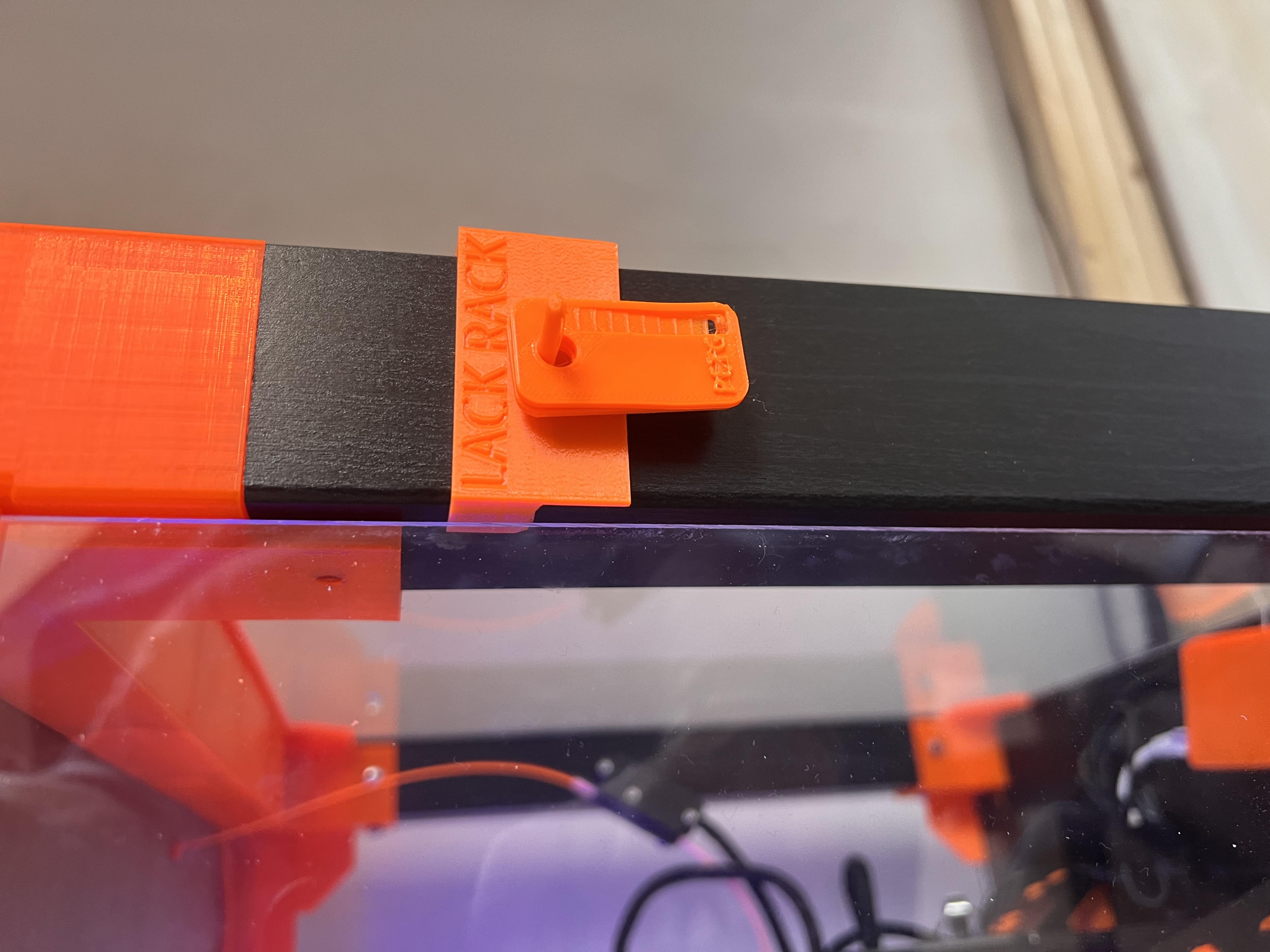 Ikea Lack Mini Clip Filament Display remix v1