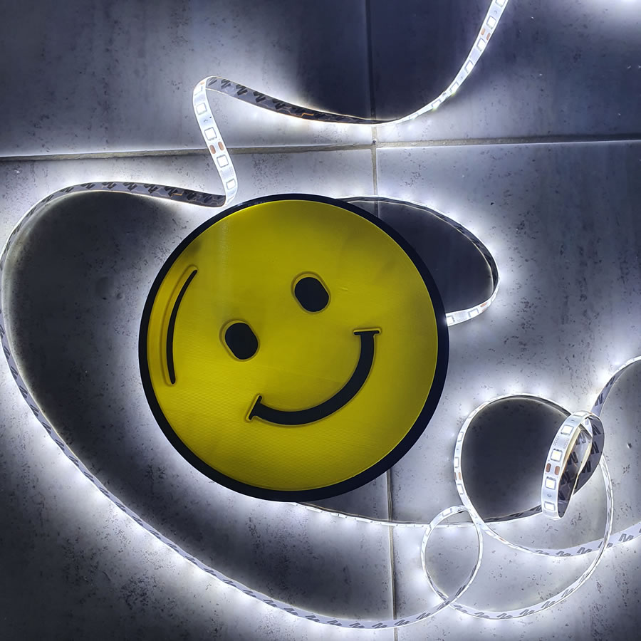 happy emoji lamp